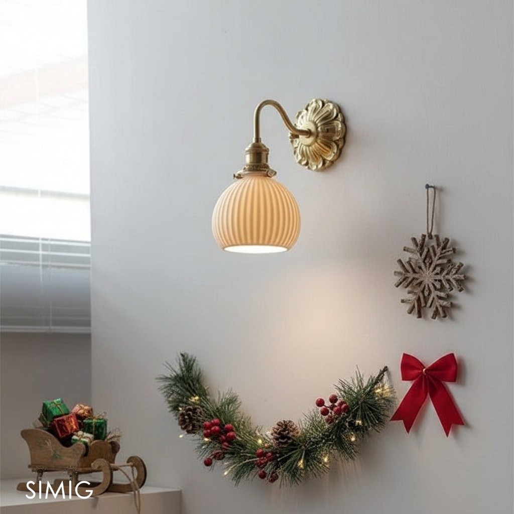 Elegant Ceramic and Brass Wall Sconce for Living Room and Hallway T432