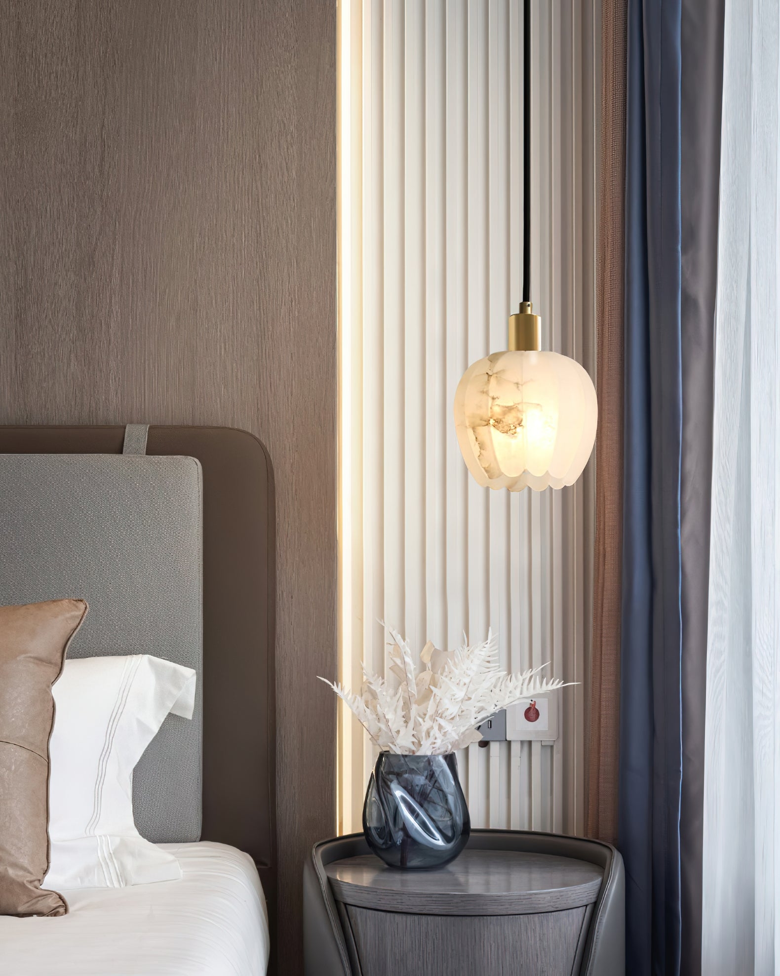 Lilin Alabaster Pendant Light T1648