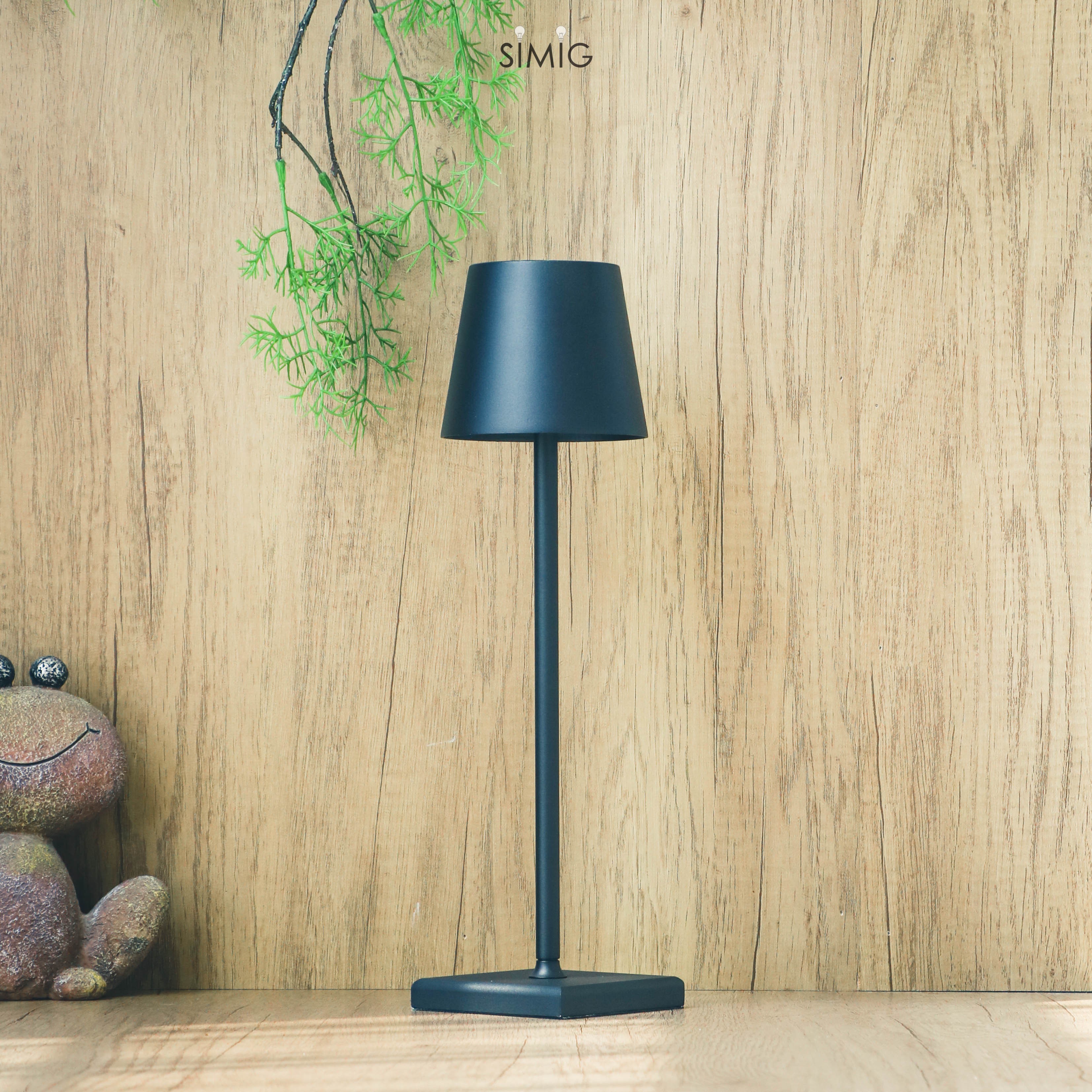Cordless Rechargeable LED Table Lamp S18