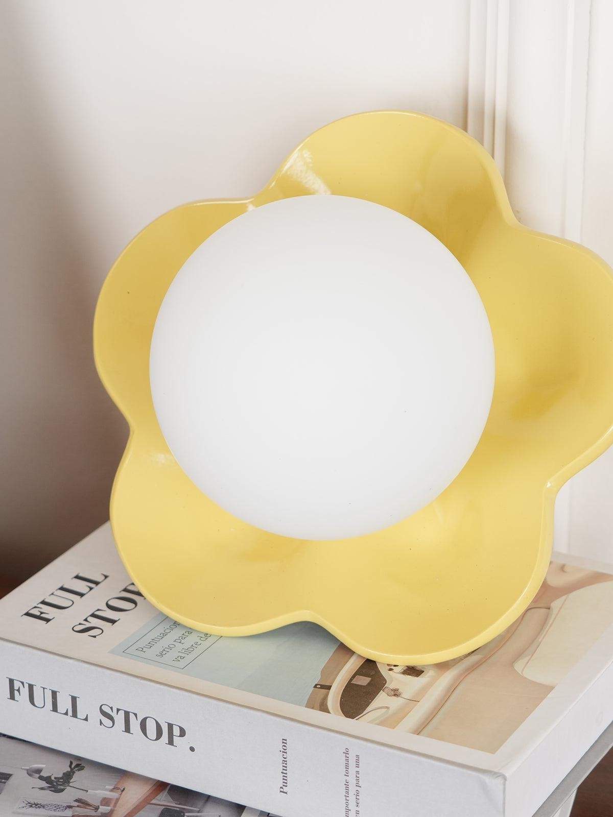 Floral Petal Wall Lamp - Nordic Sculptural Wall Light Living Room T129