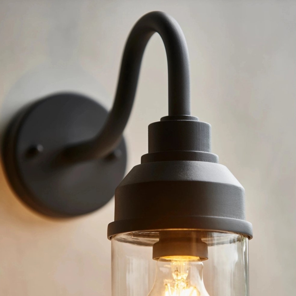 Trevanta Contemporary Outdoor Wall Light - Minimalist Lantern for Entryways & Facades T912