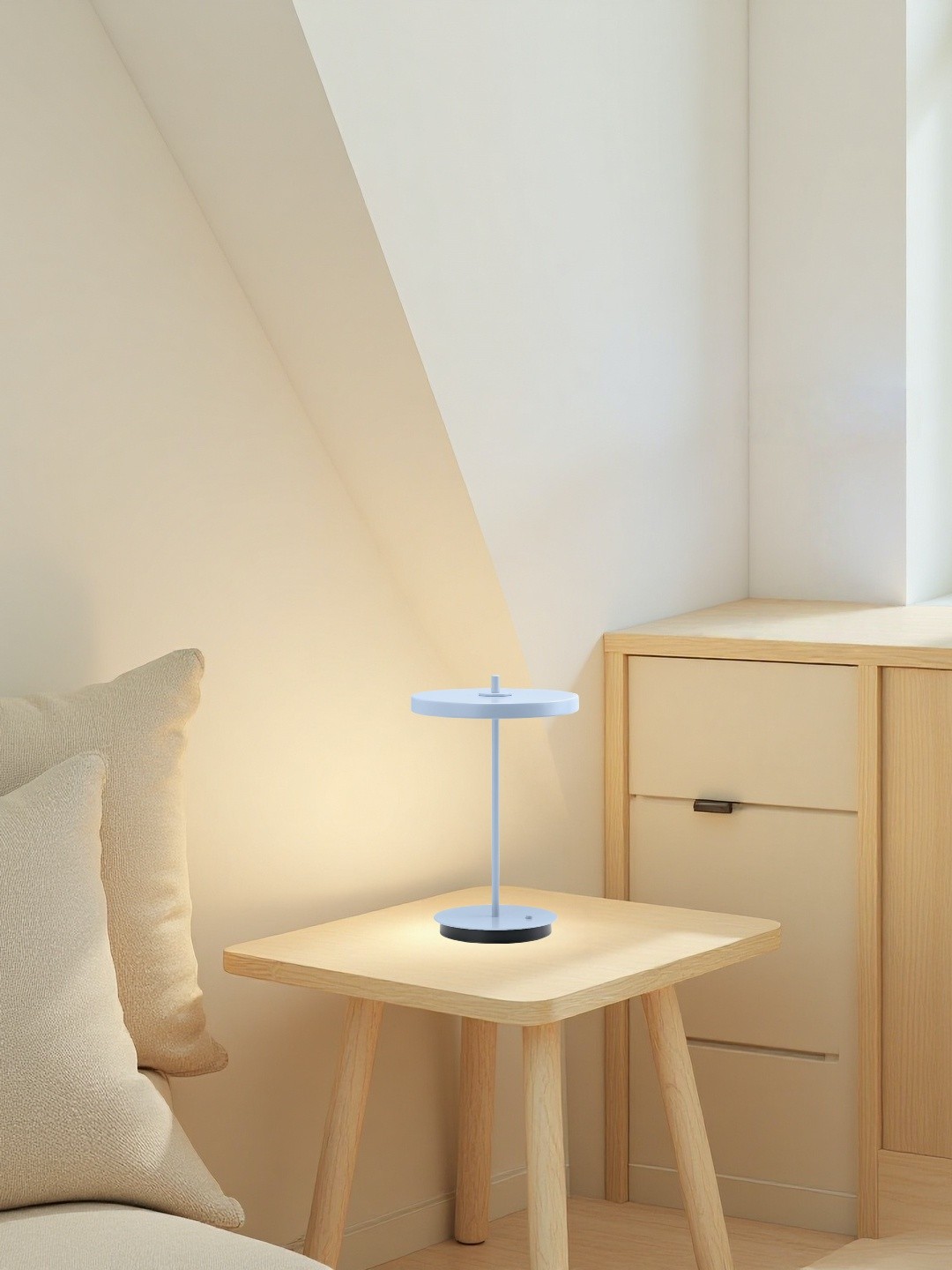 Nordic Monochrome Table Lamp – Portable Light for Any Room G103