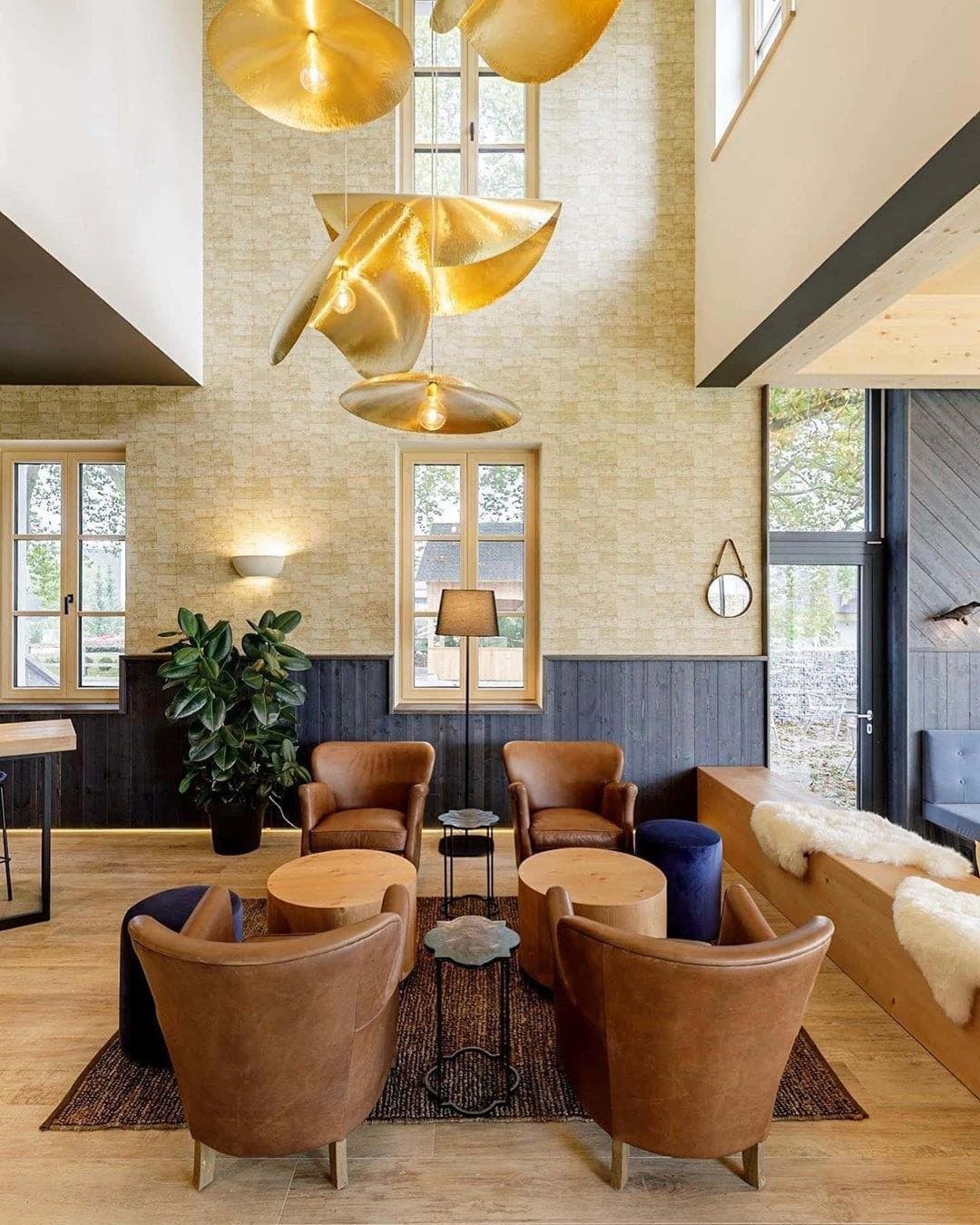 Hammered Brass Suspension Light T114