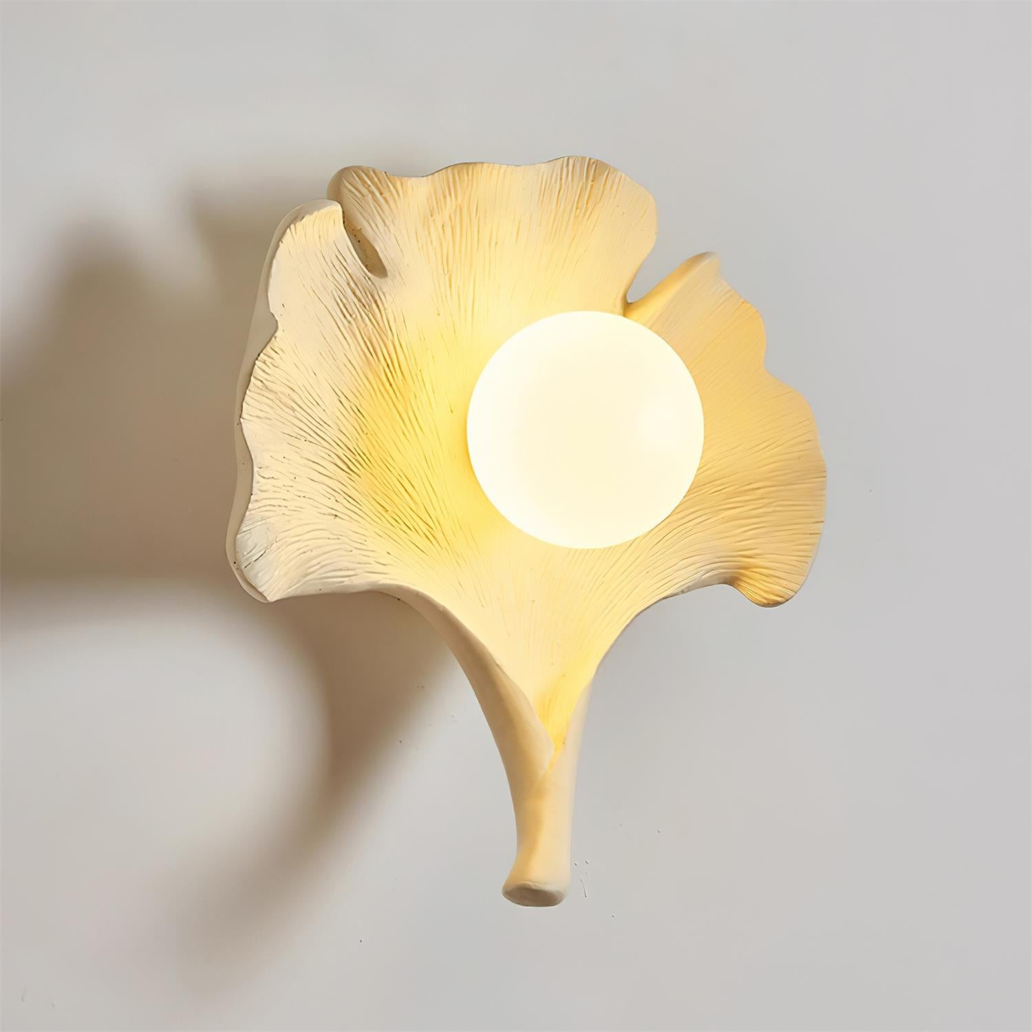 Vintage Ginkgo Leaf Resin Wall Lamp M157