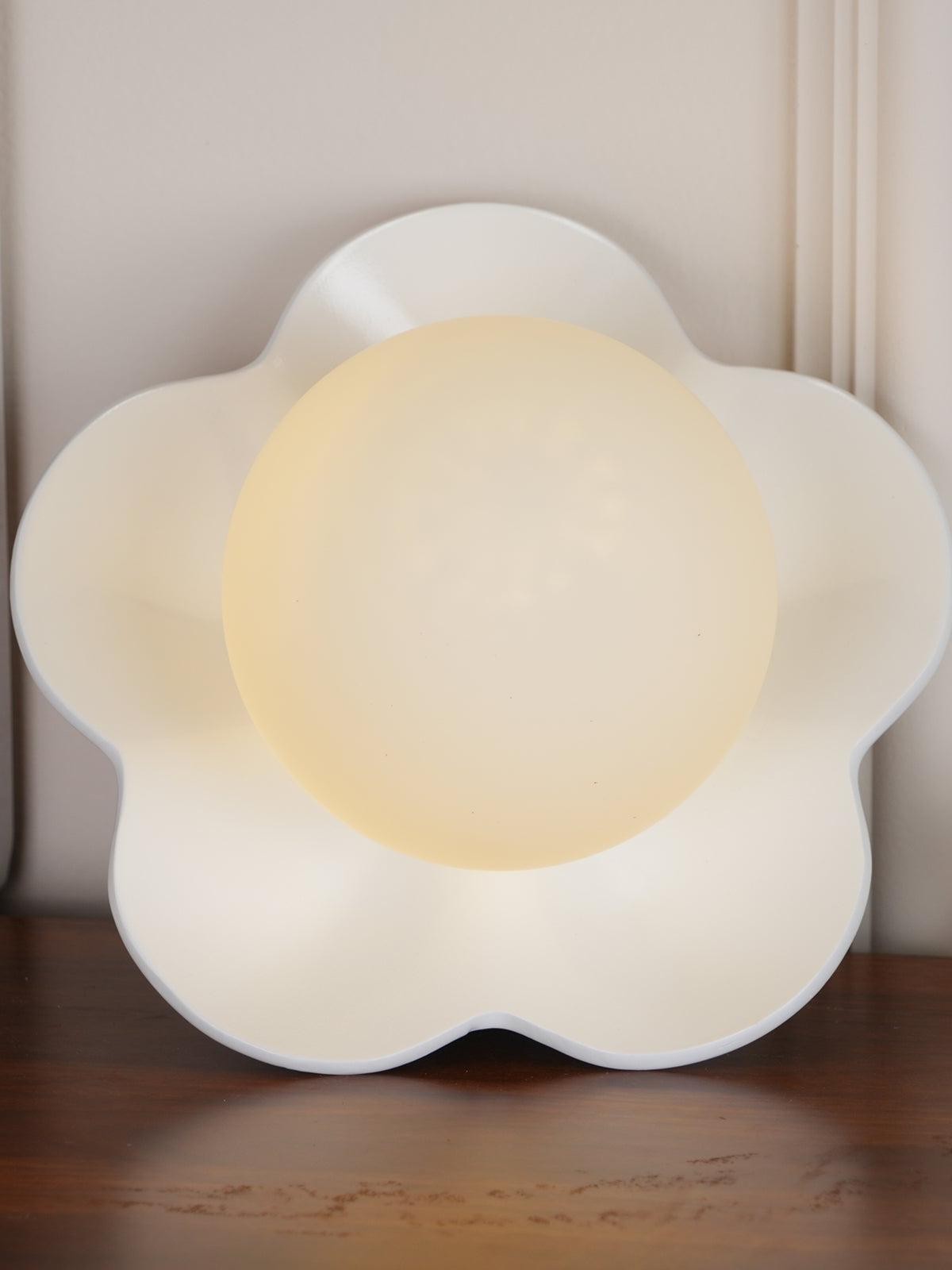 Floral Petal Wall Lamp - Nordic Sculptural Wall Light Living Room T129