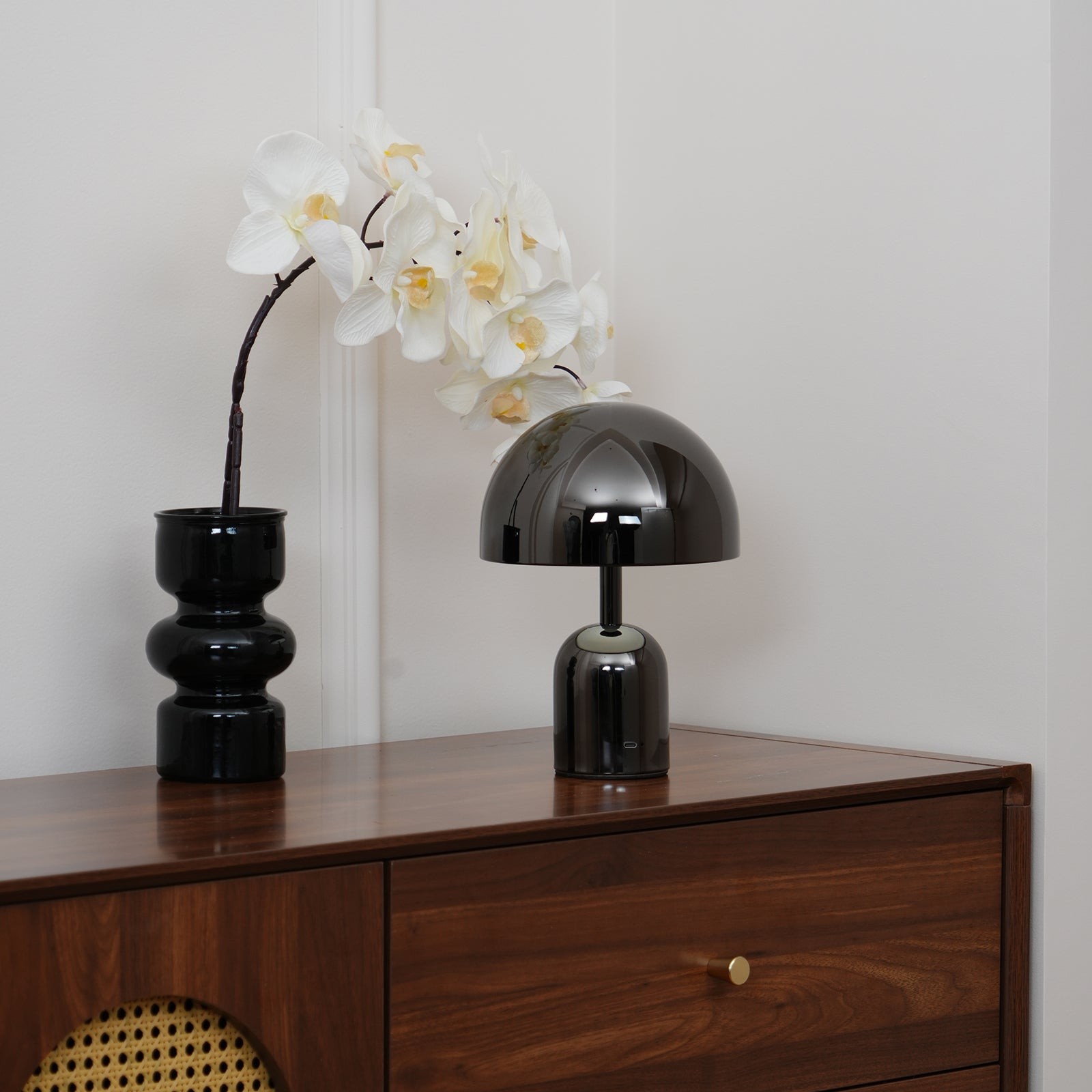 Smooth Mushroom Portable Table Lamp M179