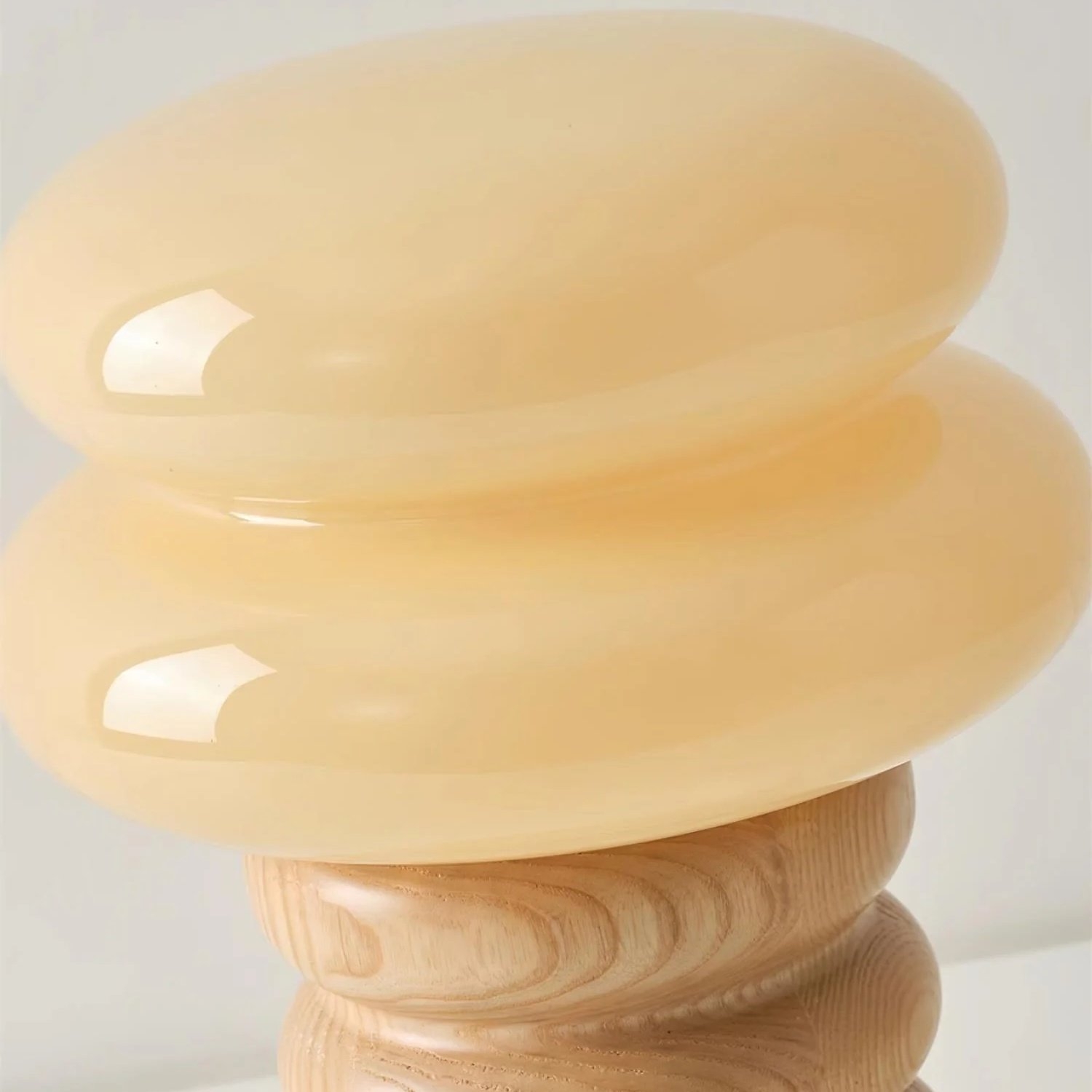 Auralume Modern Accent Lamp - Elegant Design for Desk or Lounge Area T554