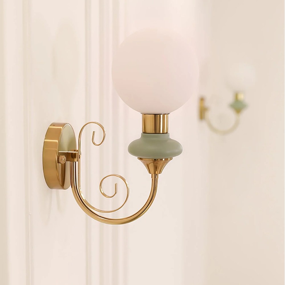 Elegant Wall Lamp with Sculptural Glow and Architectural Form S220