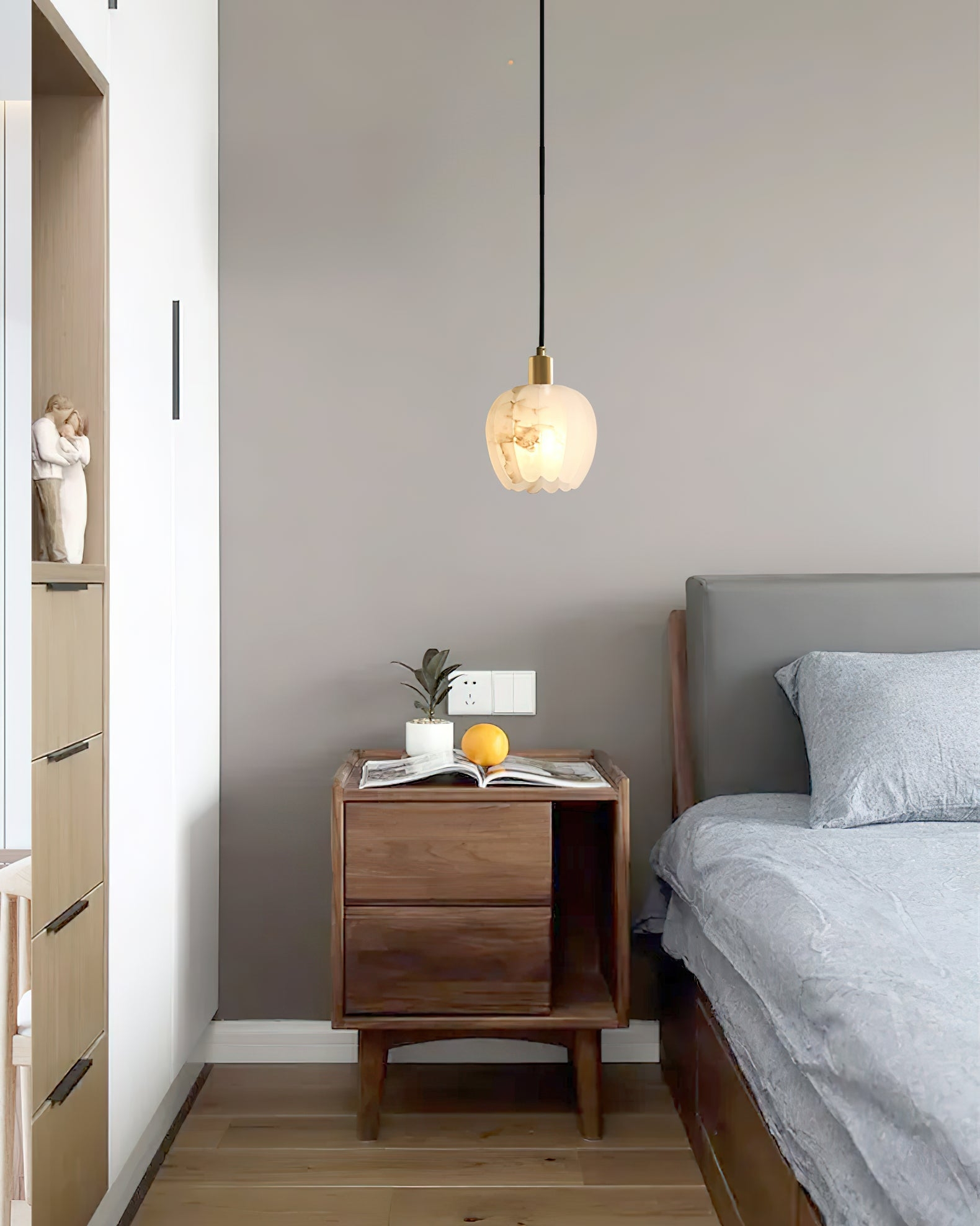 Lilin Alabaster Pendant Light T1648