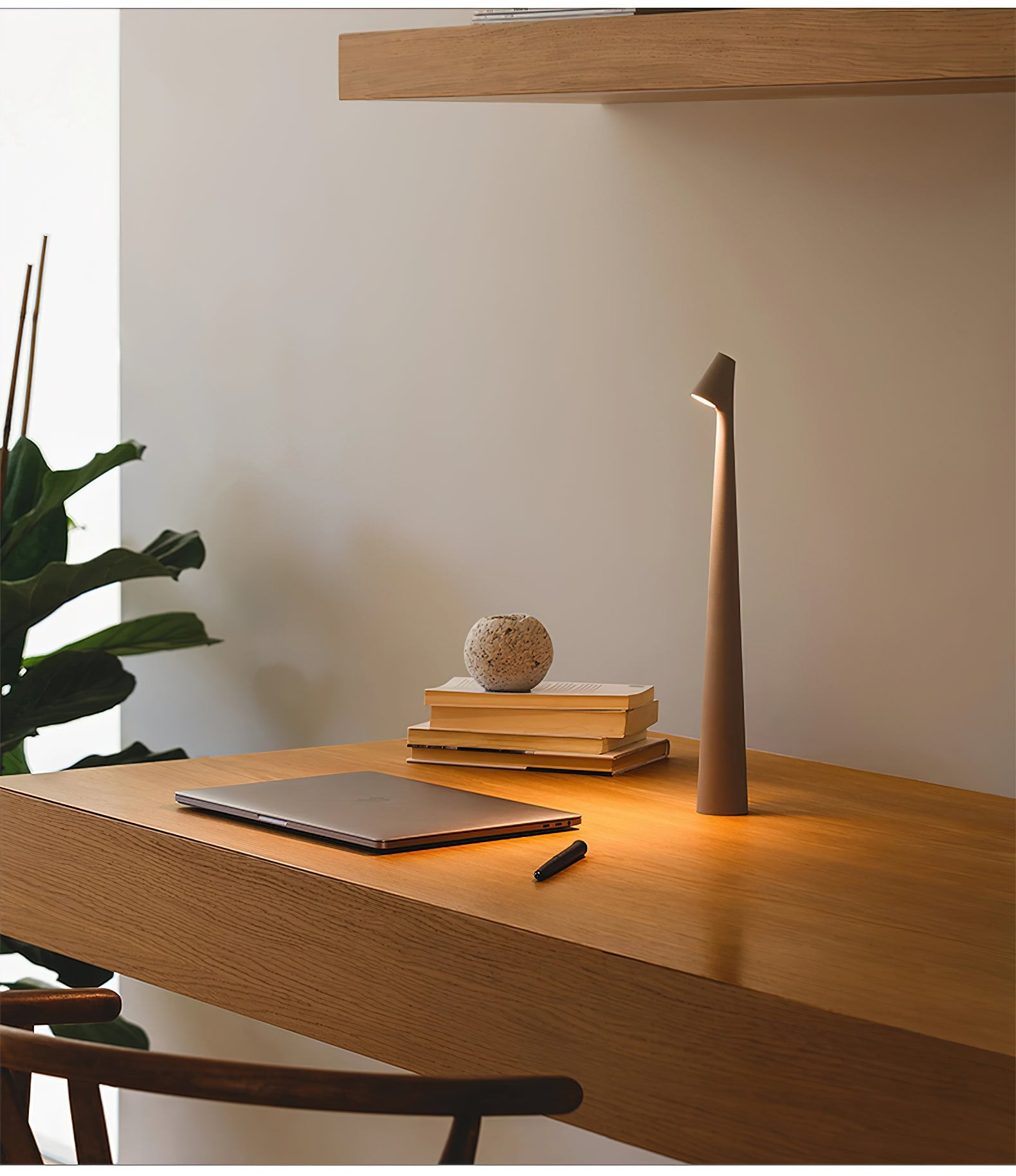 Creative Tall Portable Table Lamp M393