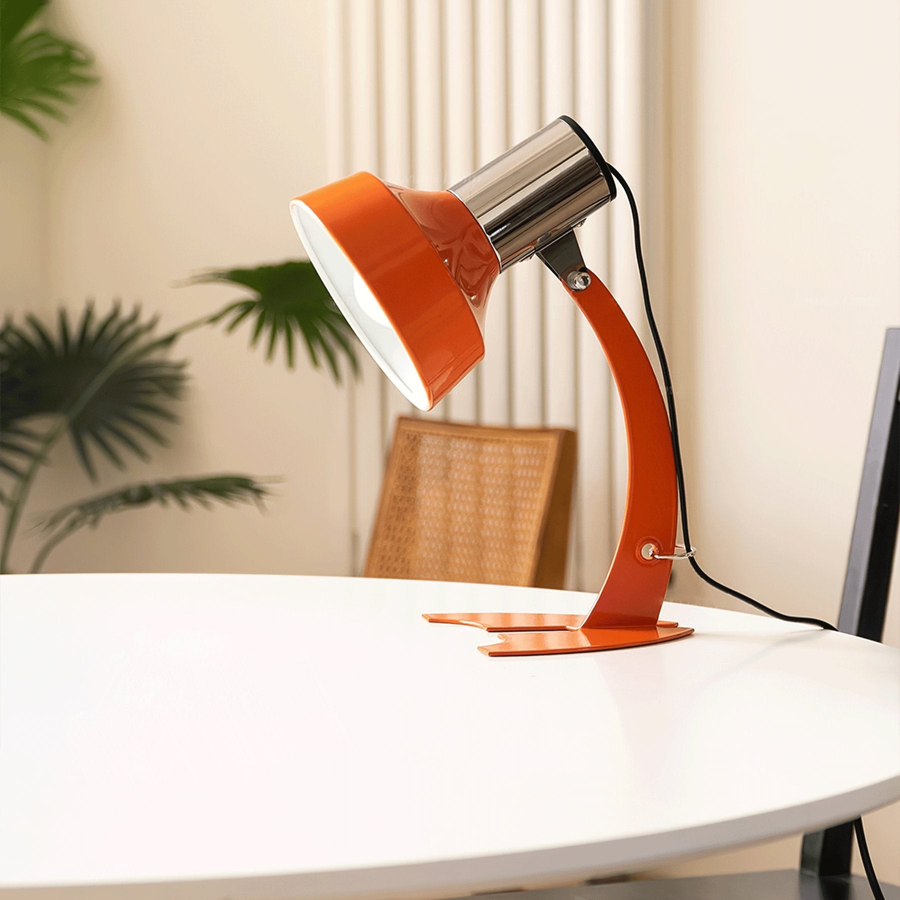 Fish Tail Arch Table Lamp M488