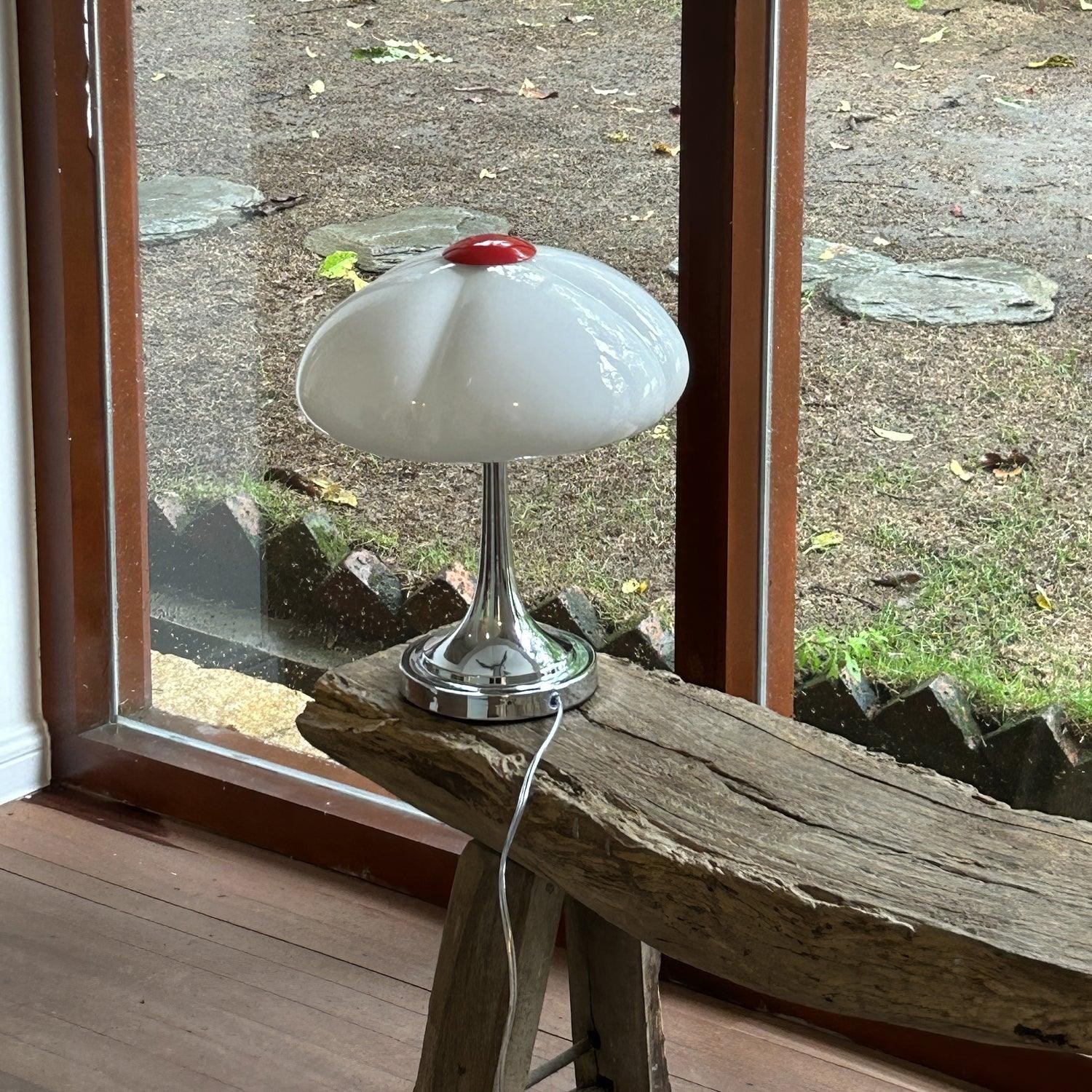 Flower Petal Table Lamp M367