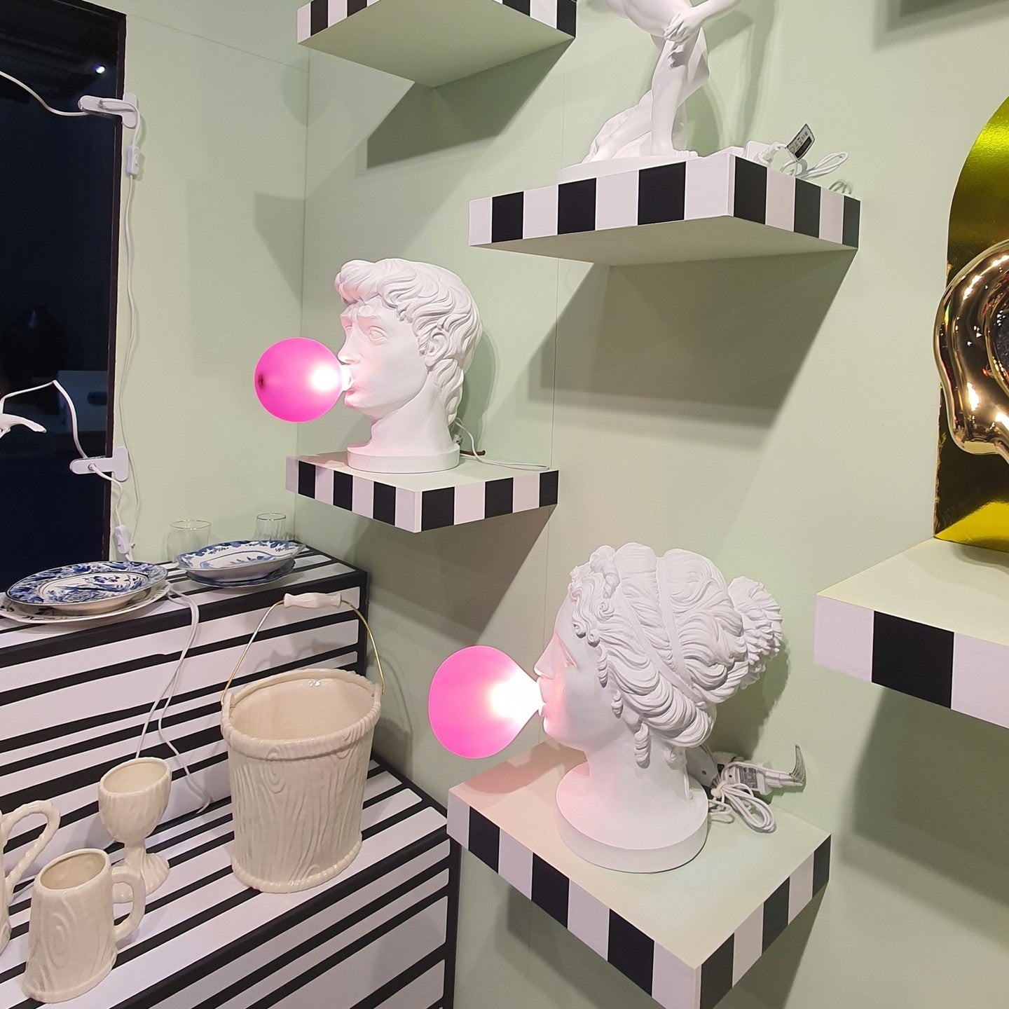 Wonder Artist Fashion Table Lamp M01