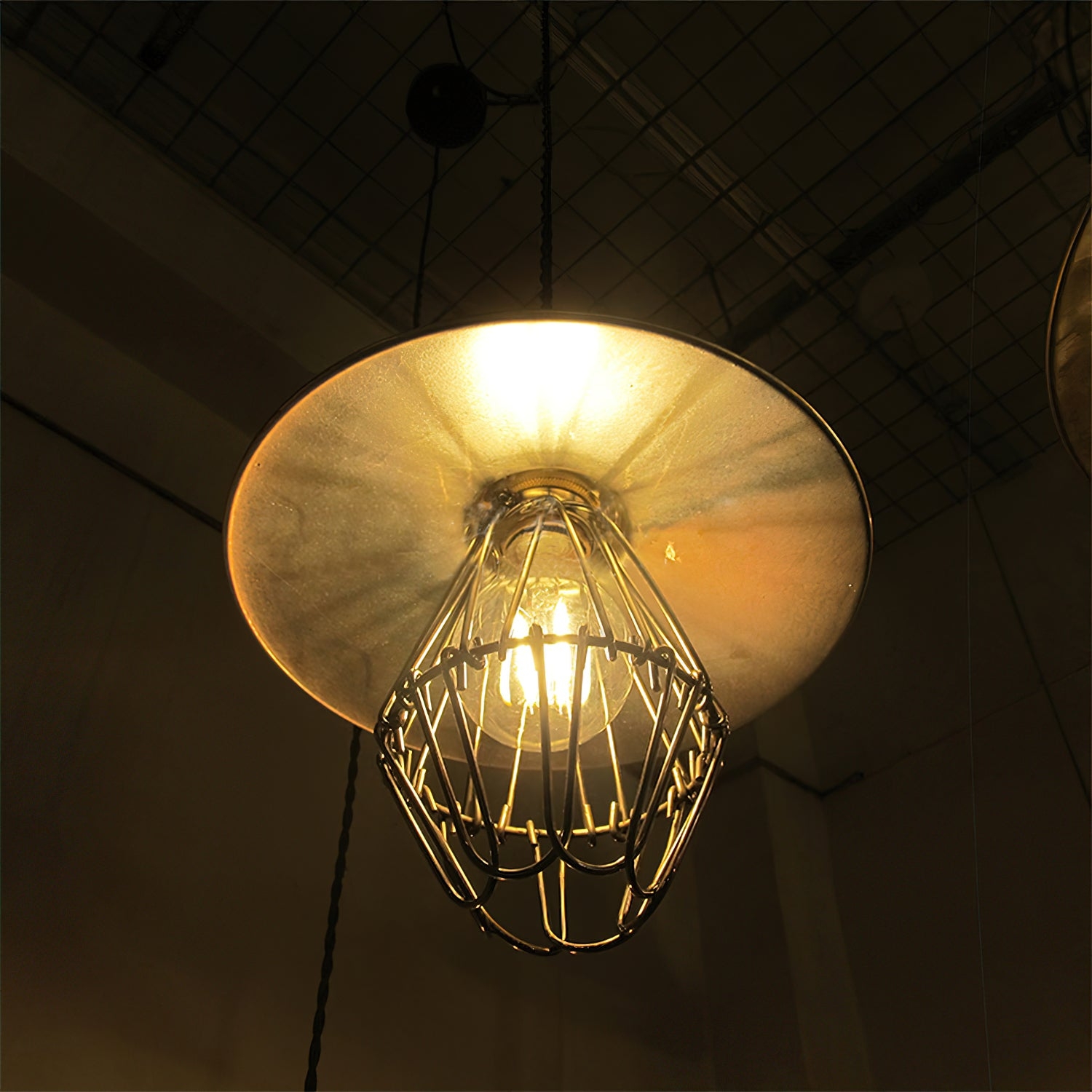 Cantina Pendant Light T1697
