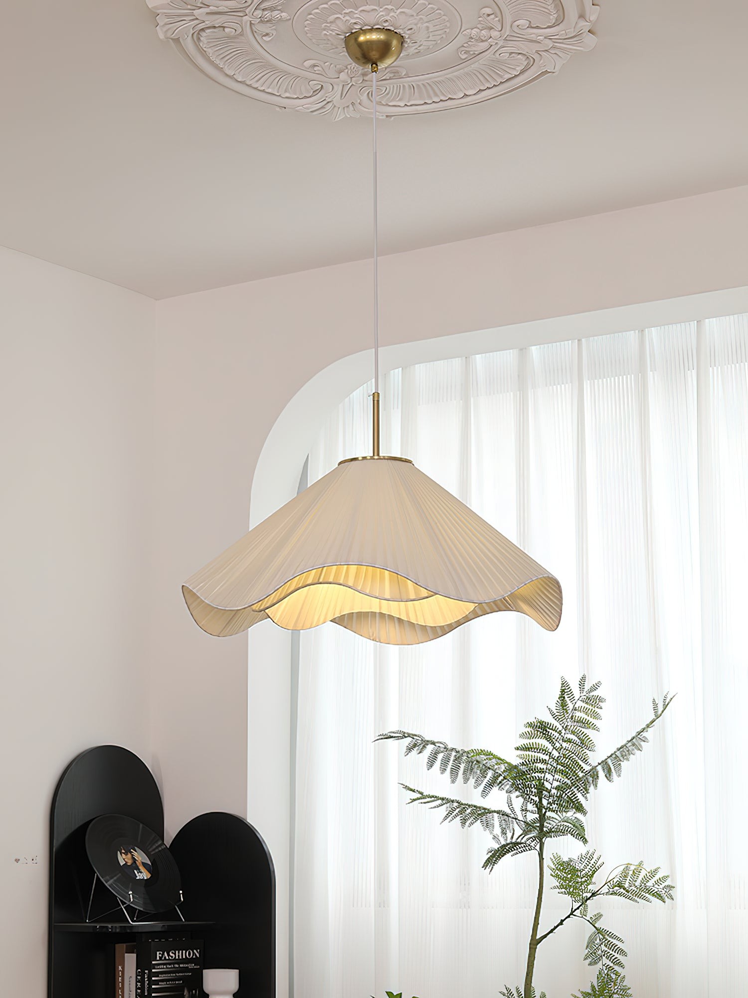 Nordic Cream Style Floral Pendant Lamp M458