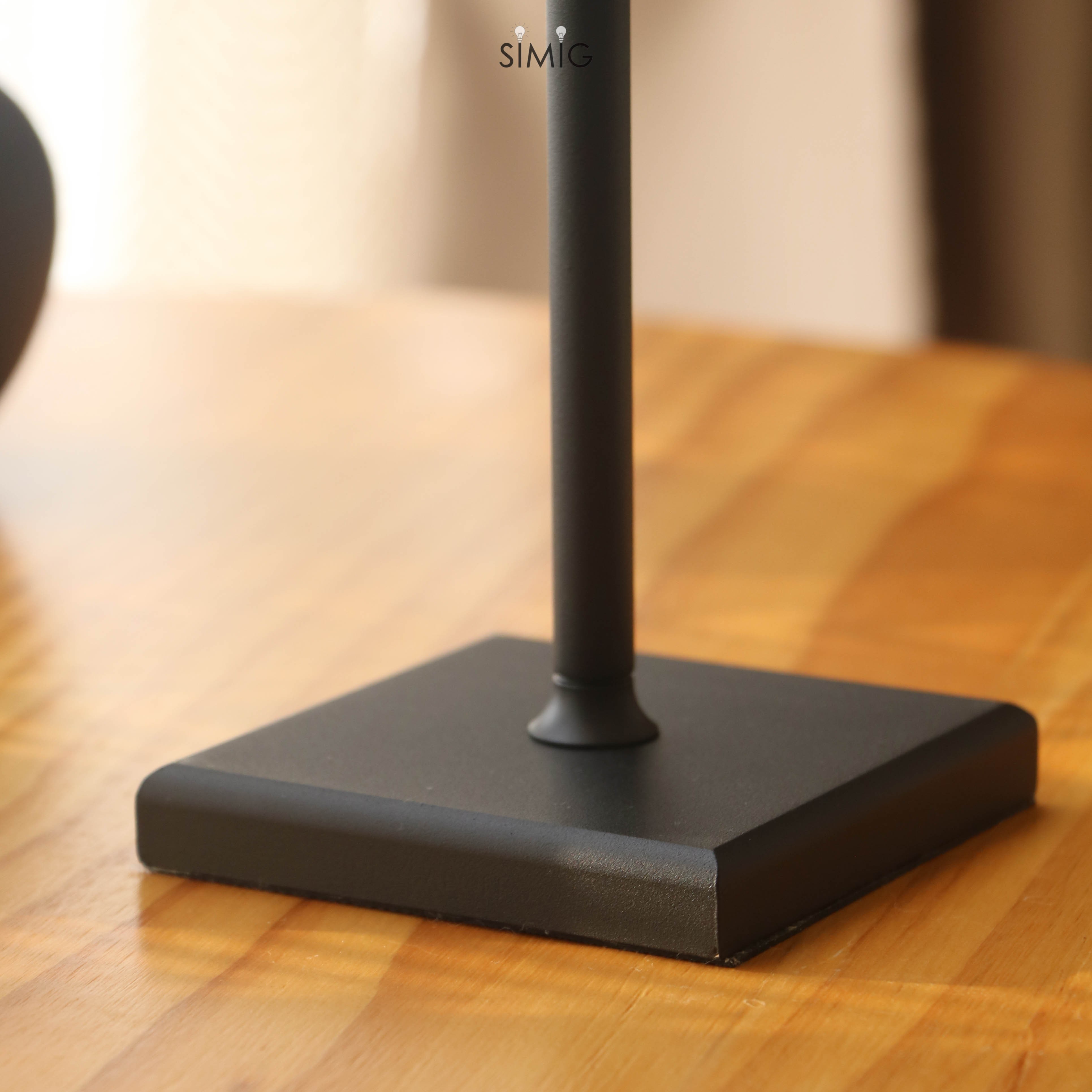 Cordless Rechargeable LED Table Lamp S18