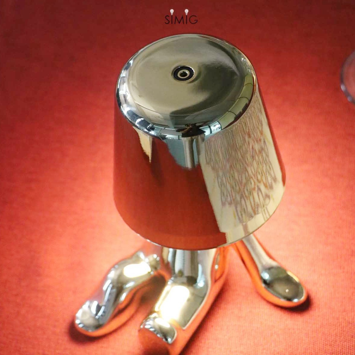 Aurabrova Human Figure Table Lamp - Modern Sculptural Design for Living Room