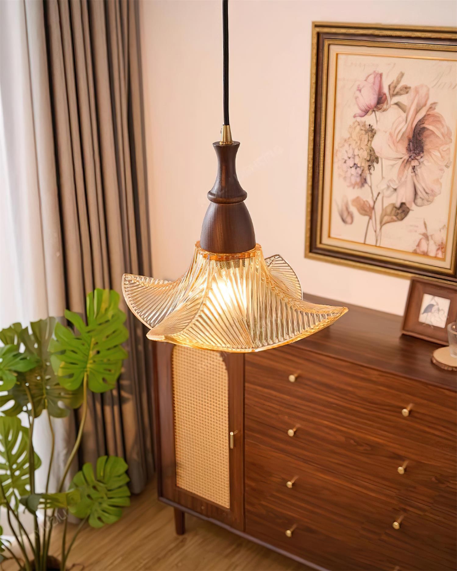 Lila Glass Pendant Lamp T1269