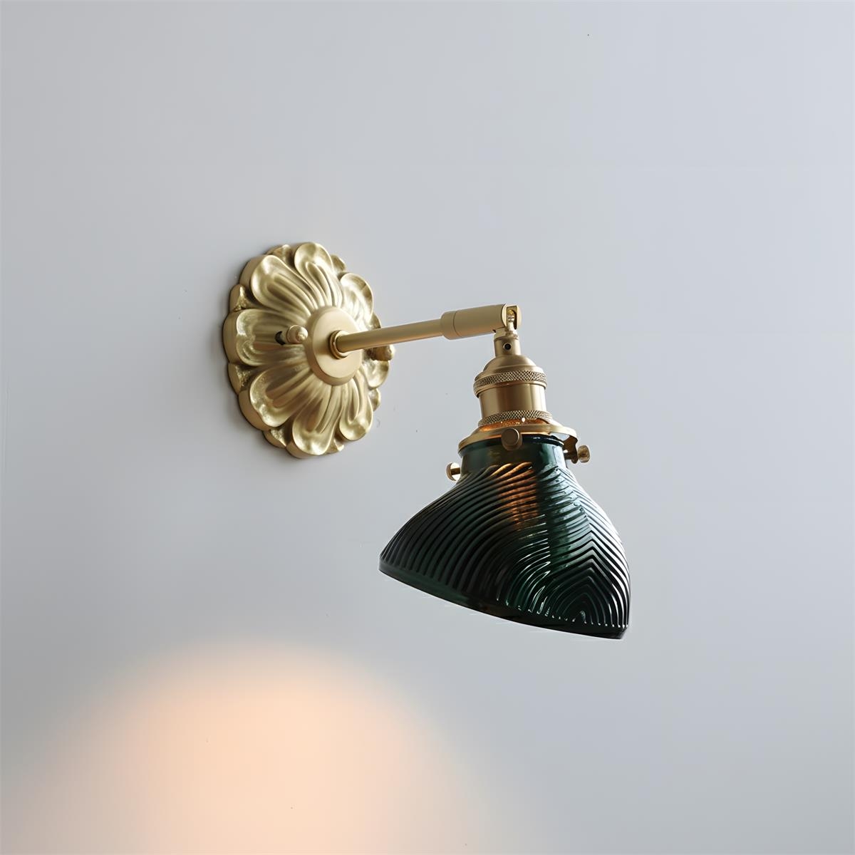 Nacre Petal Wall Lamp T1550