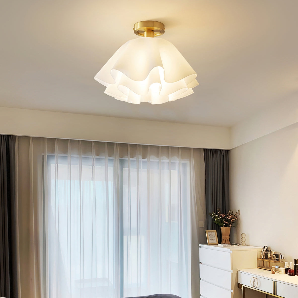 Lustra Pleated Retro Brass Acrylic Ceiling Light T2183