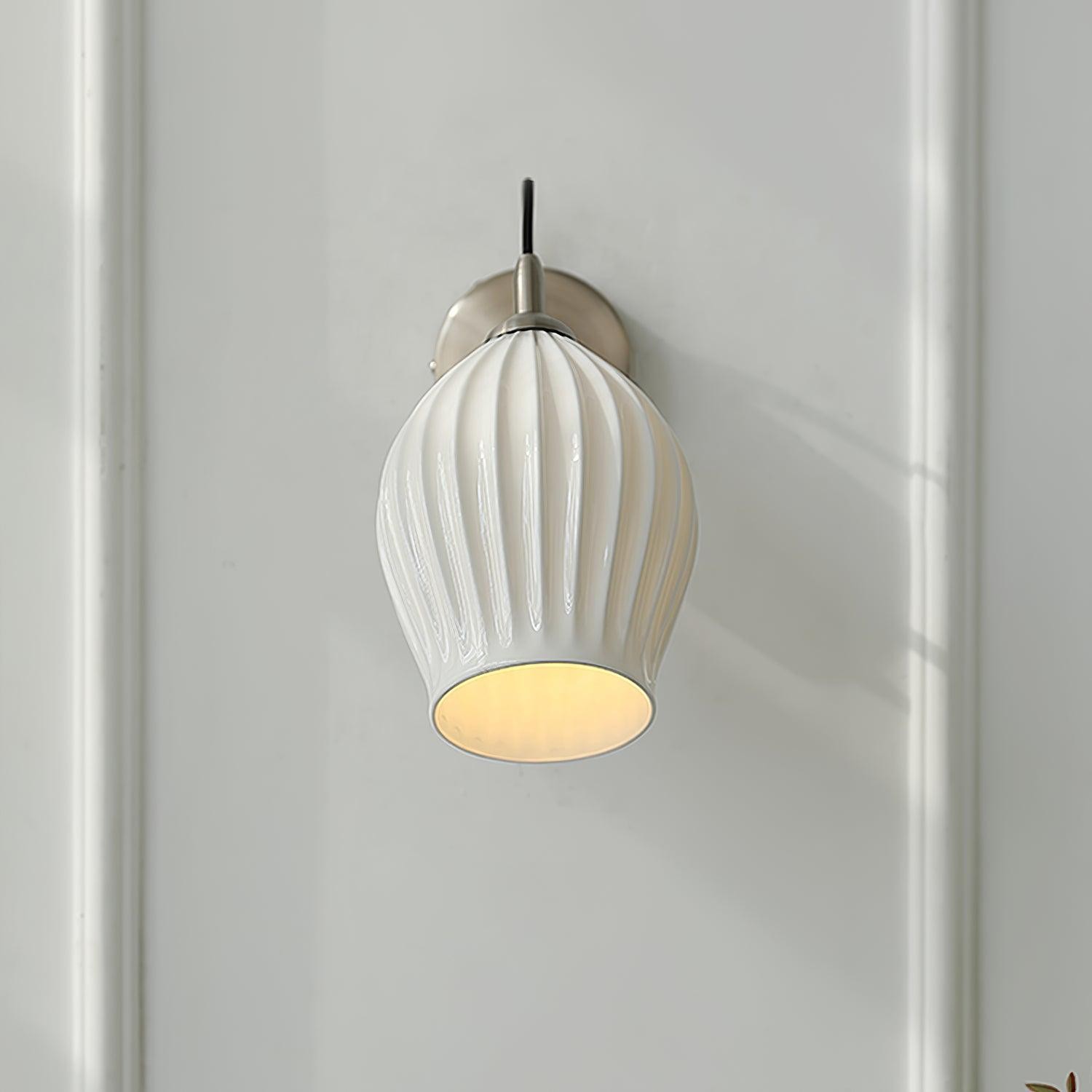 Cream Style Ceramic Ribbed Wall lamp M564