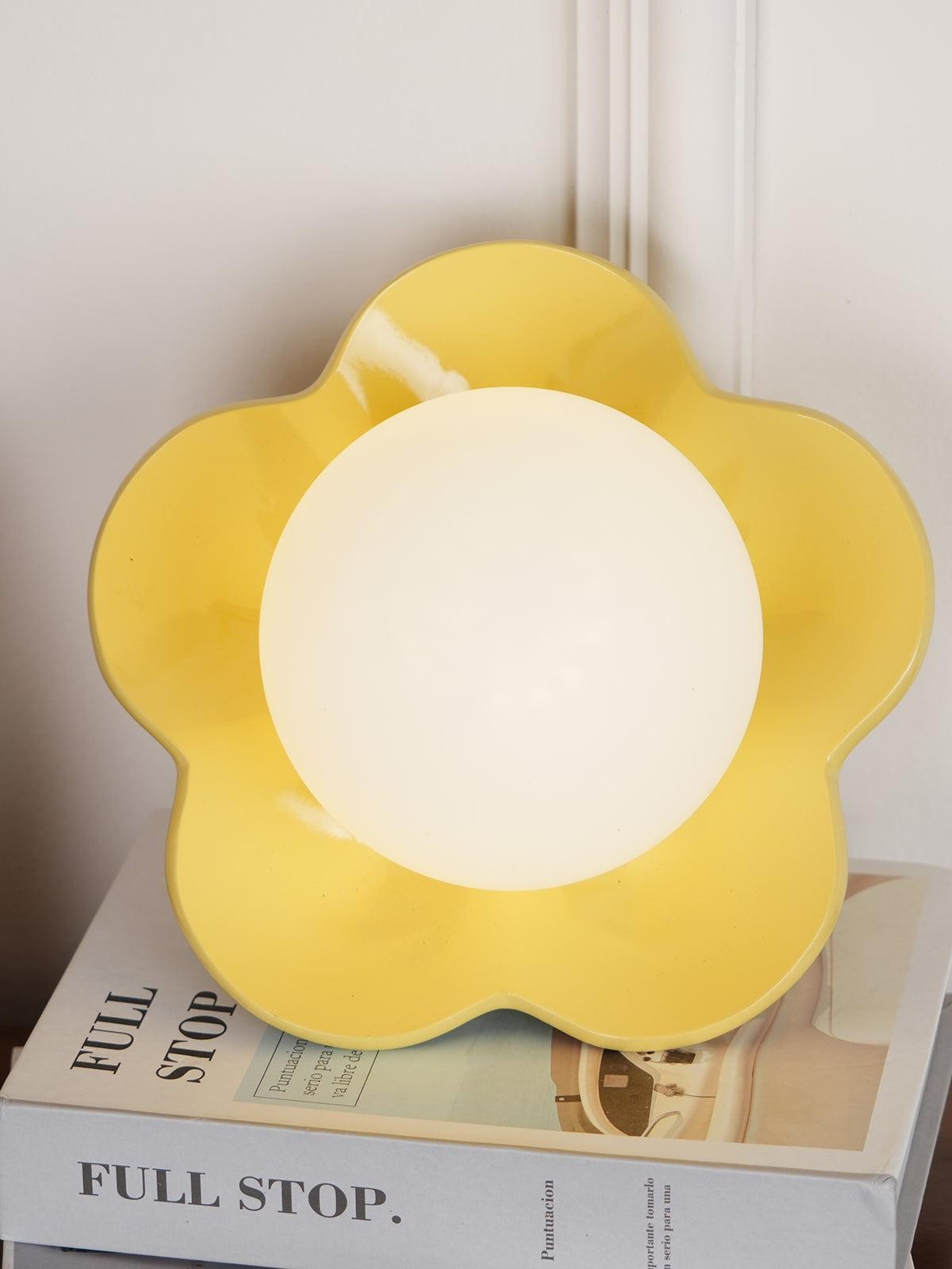Floral Petal Wall Lamp - Nordic Sculptural Wall Light Living Room T129