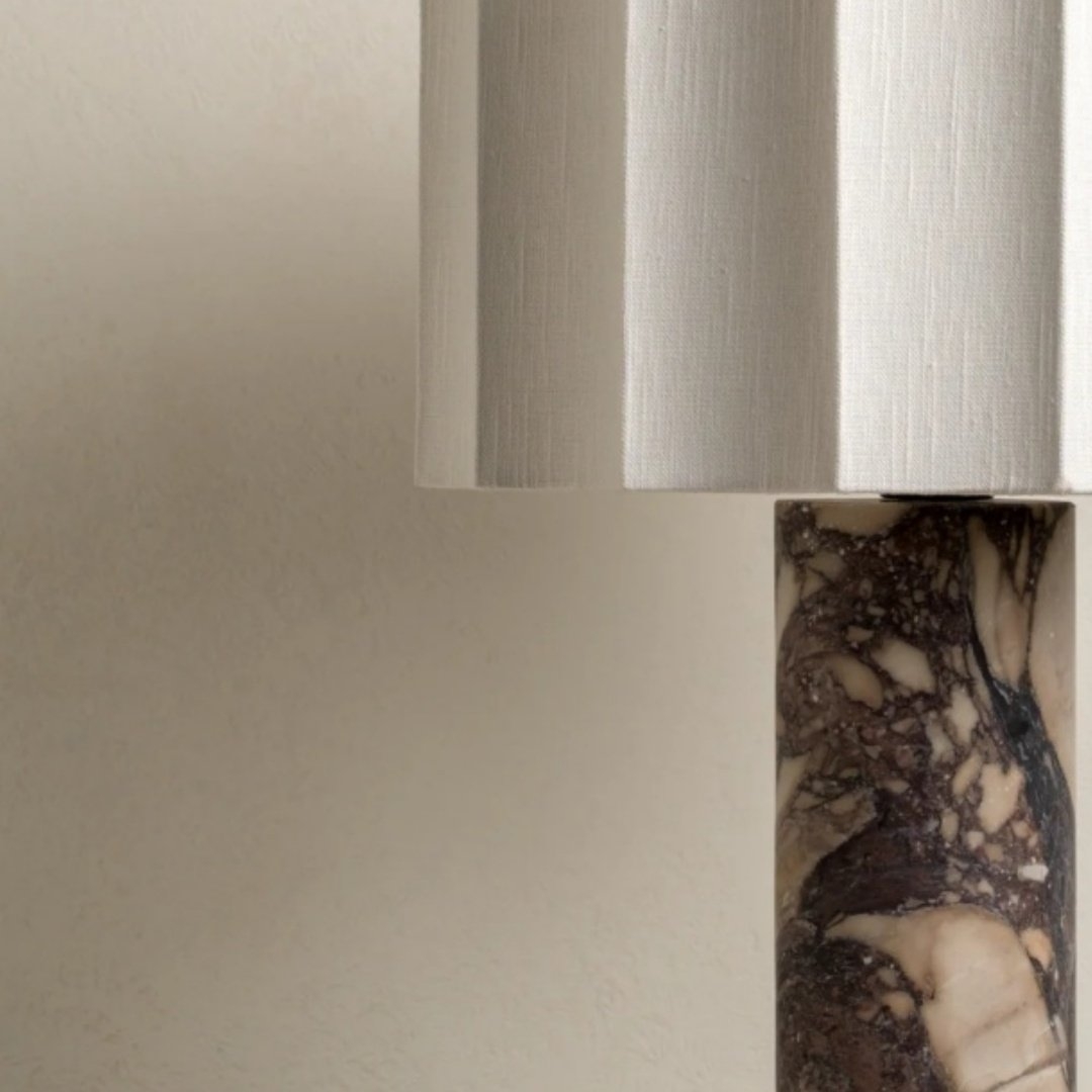 Cavilon Wide Fan Shade Table Lamp – Elegant Ambient Light for Interior T476