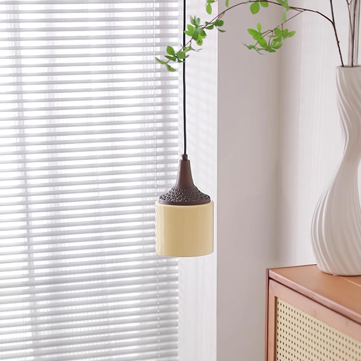 Modern Simple Cream Smooth Small Pendant Lamp M163