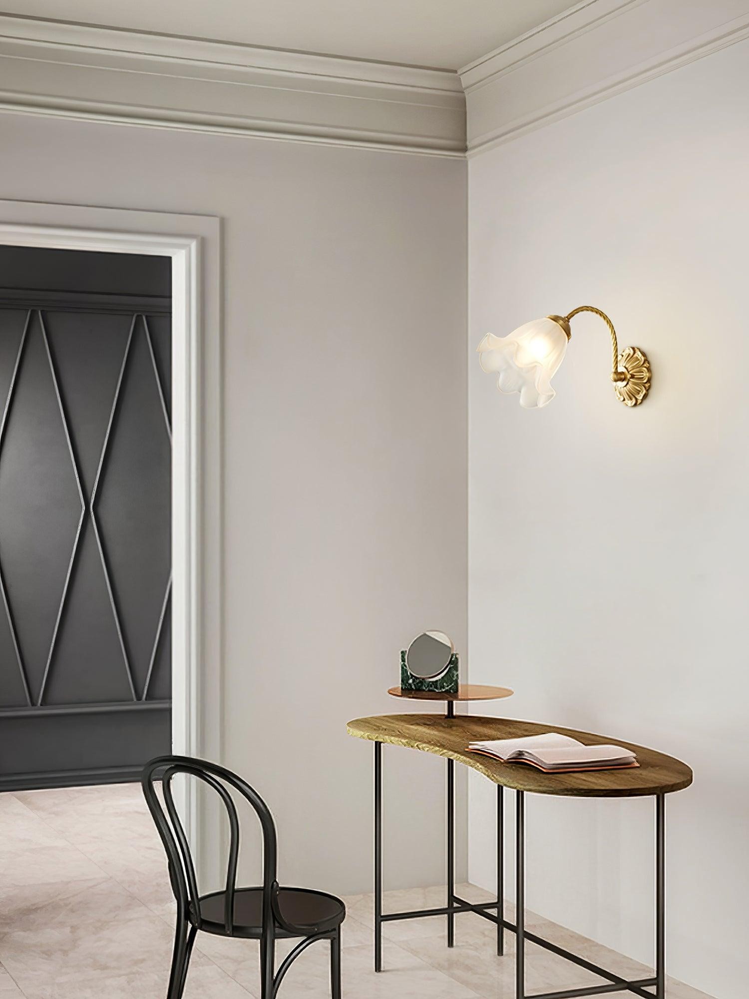 Nordic Modern Retro Elegant Flower Brass Glass Wall Lamp M386