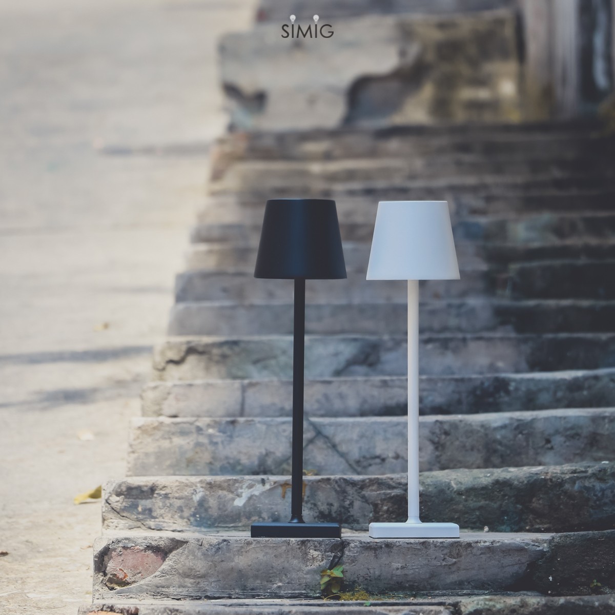 Cordless Rechargeable LED Table Lamp S18