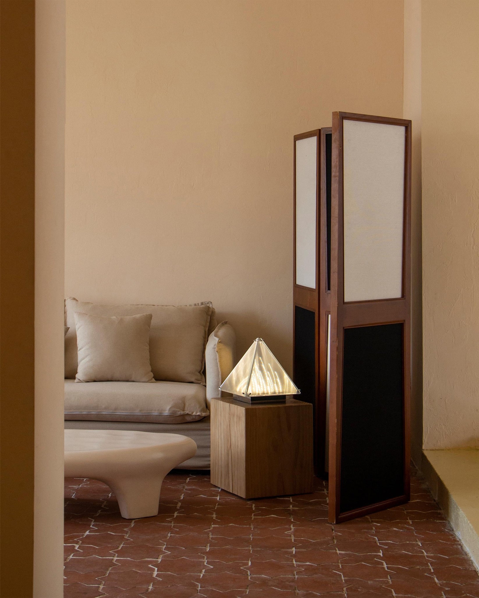 Fragment Table Lamp T1669