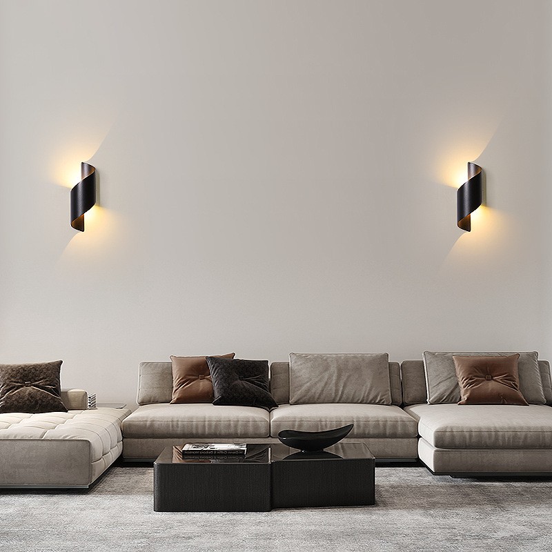 Modern Curl Twisted LED Wall Light M38