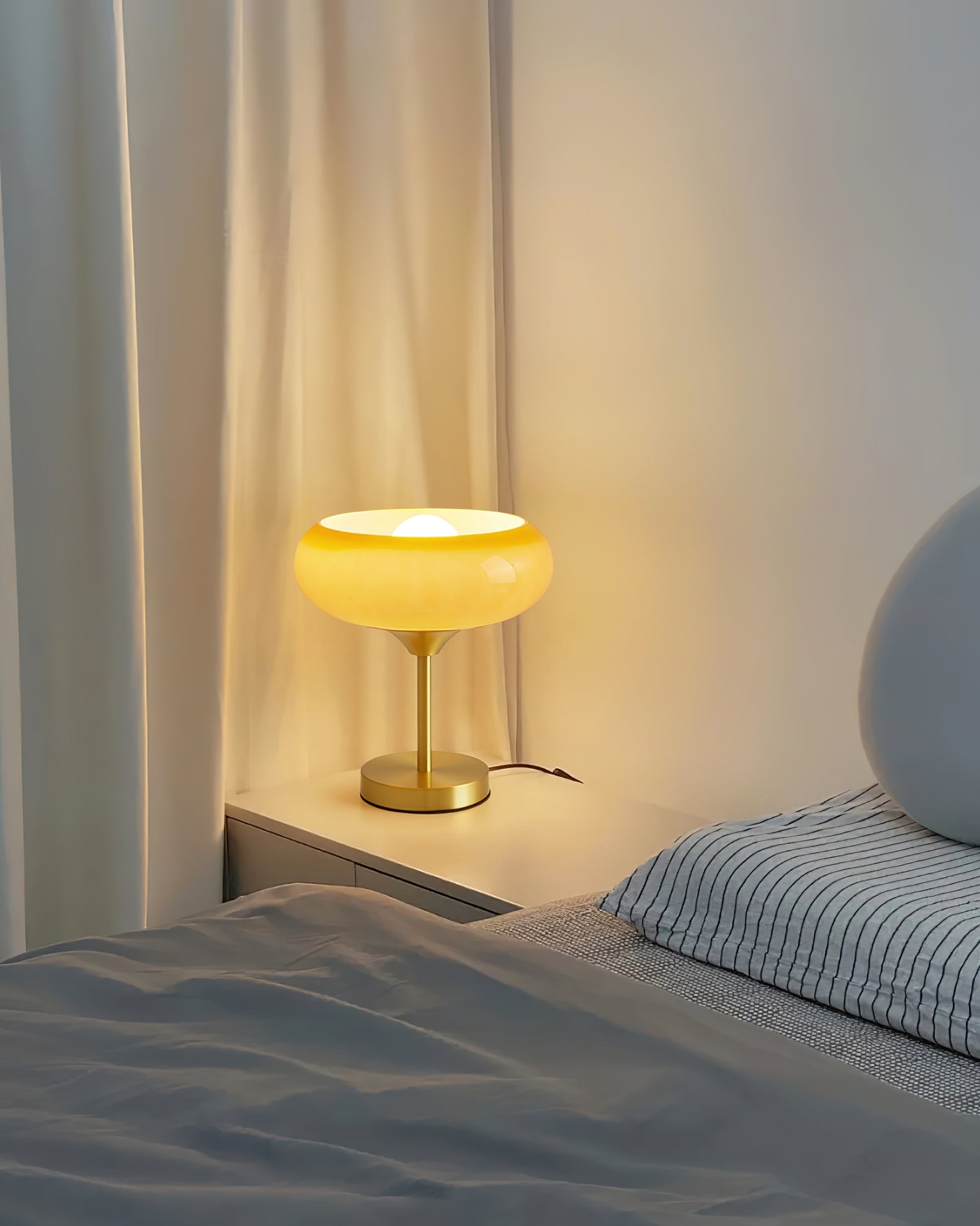 Egg Tart Glass Table Lamp T1667