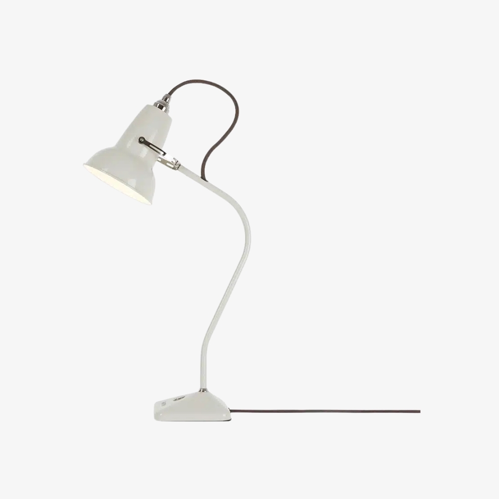 Modryx Pyramid Base Mini Table Lamp - Vintage Metal for Office T574