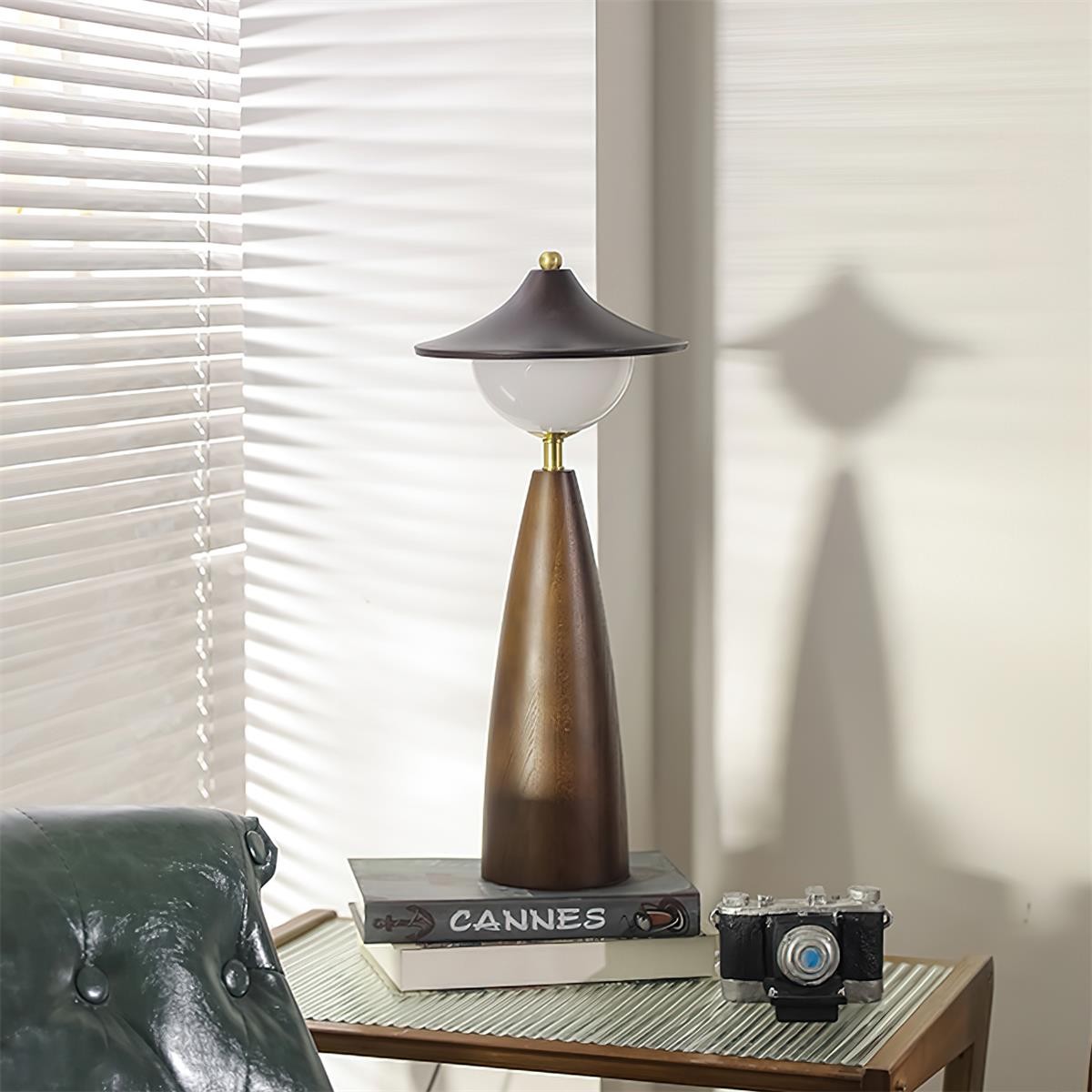 French Retro LED Bedside Table Lamp for Bedroom M225