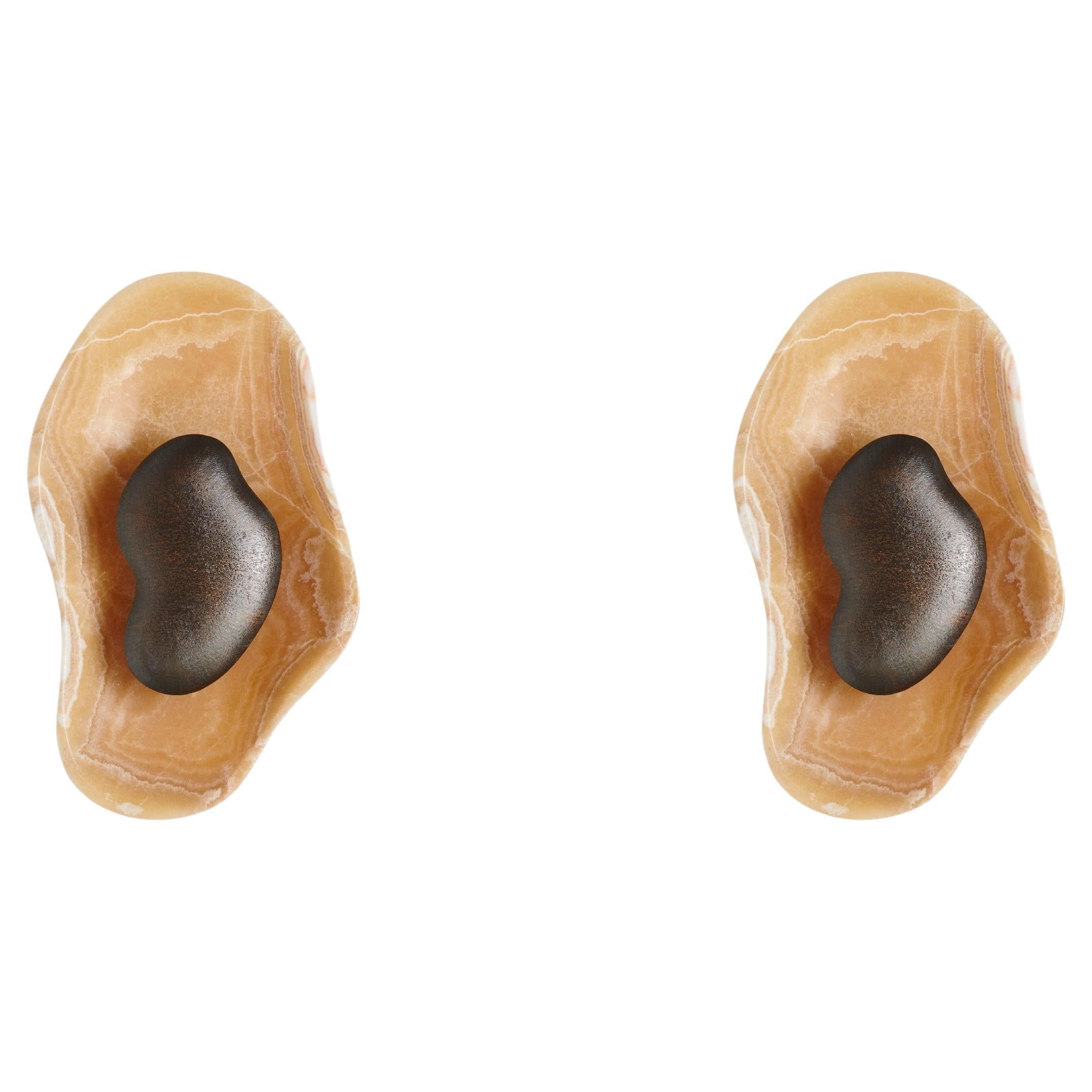 Oyster Hammered Onyx Sconce T1949