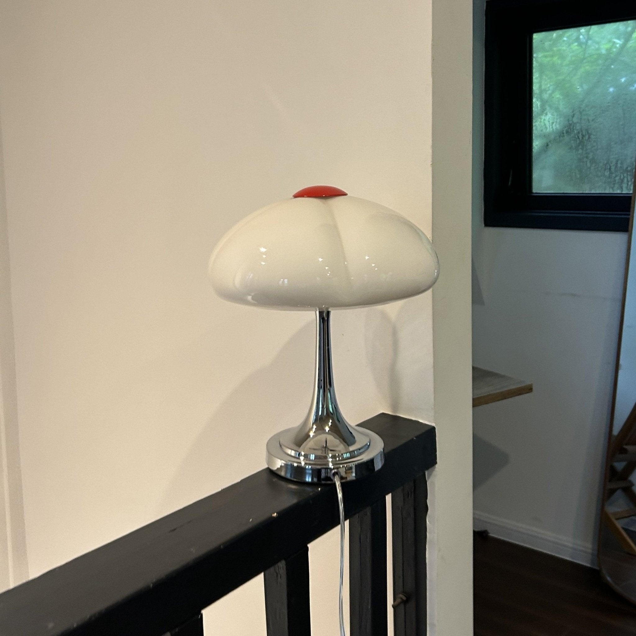 Flower Petal Table Lamp M367