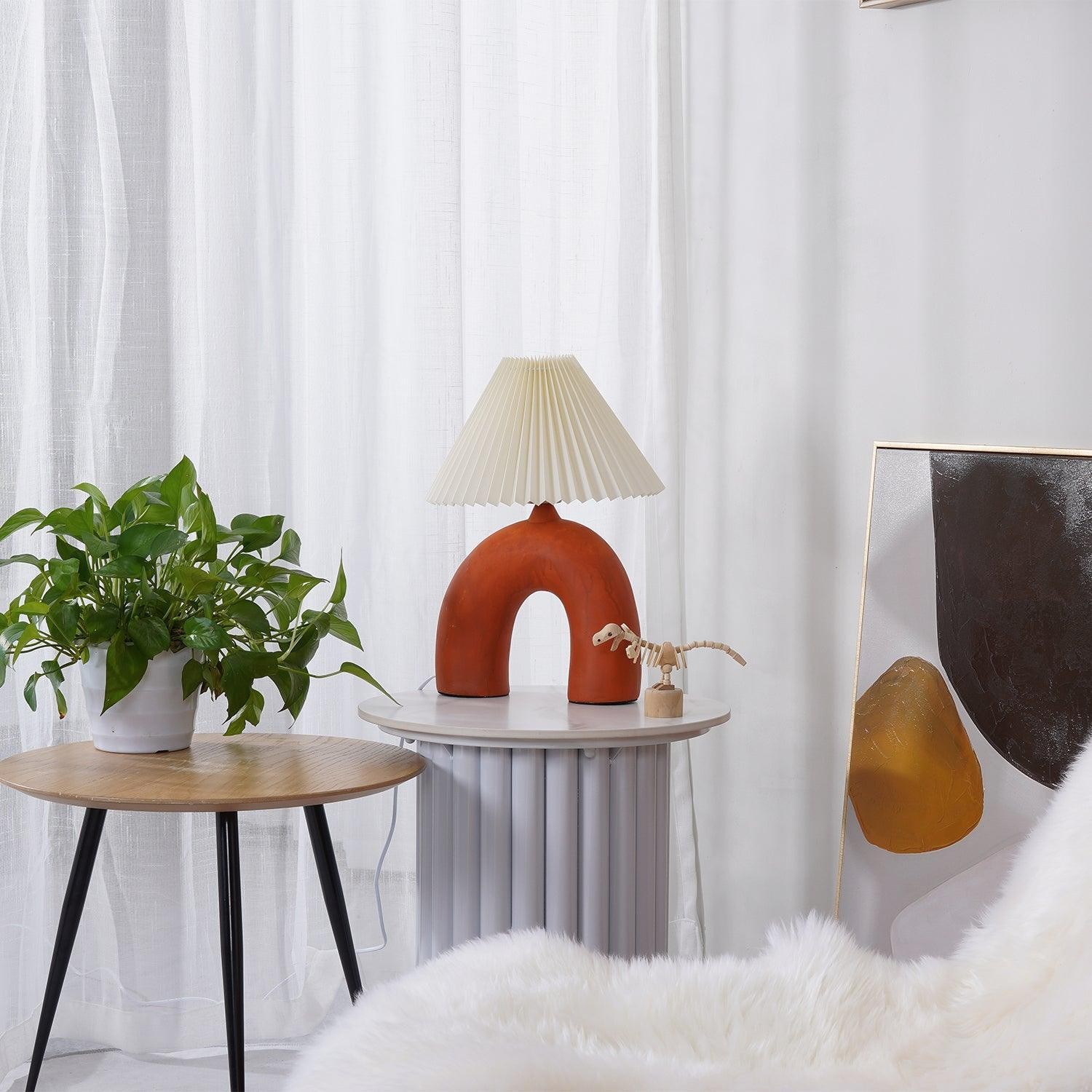 Arched Pleated Table Lamp M391