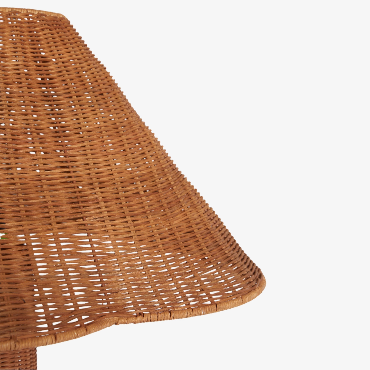 Wickara Woven Floor Lamp - Sculptural rattan design with natural rattan style, suitable for living room & bedroom T679
