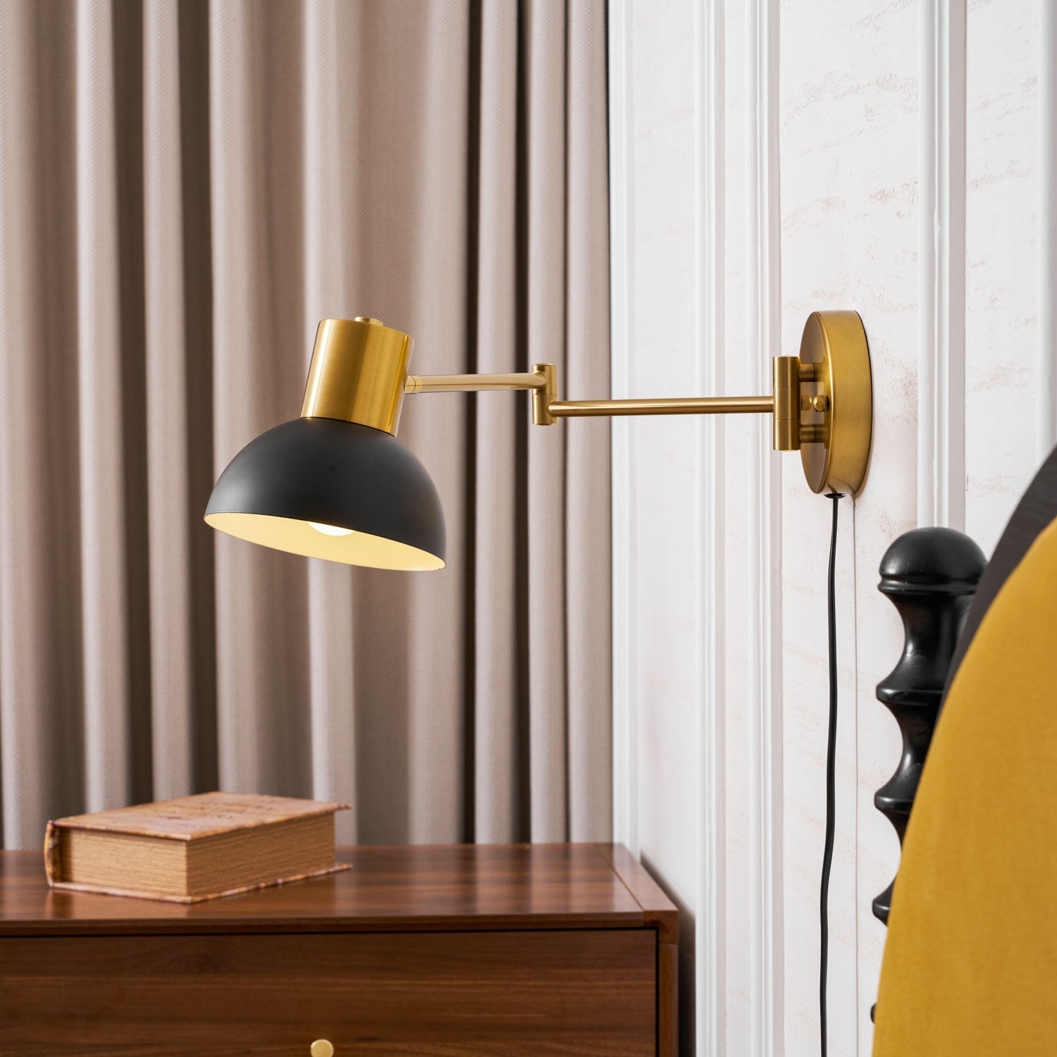 Adjustable Arm Plug In Wall Lamp T1595