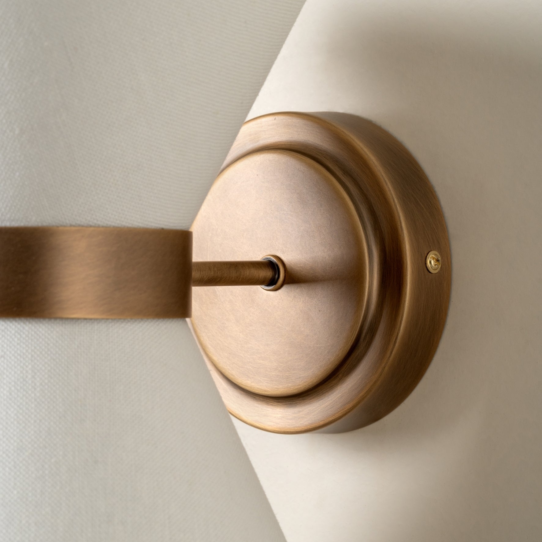 Ankora Bow Tie Metal Fabric Wall Lamp - Modern Interior Sconce T734