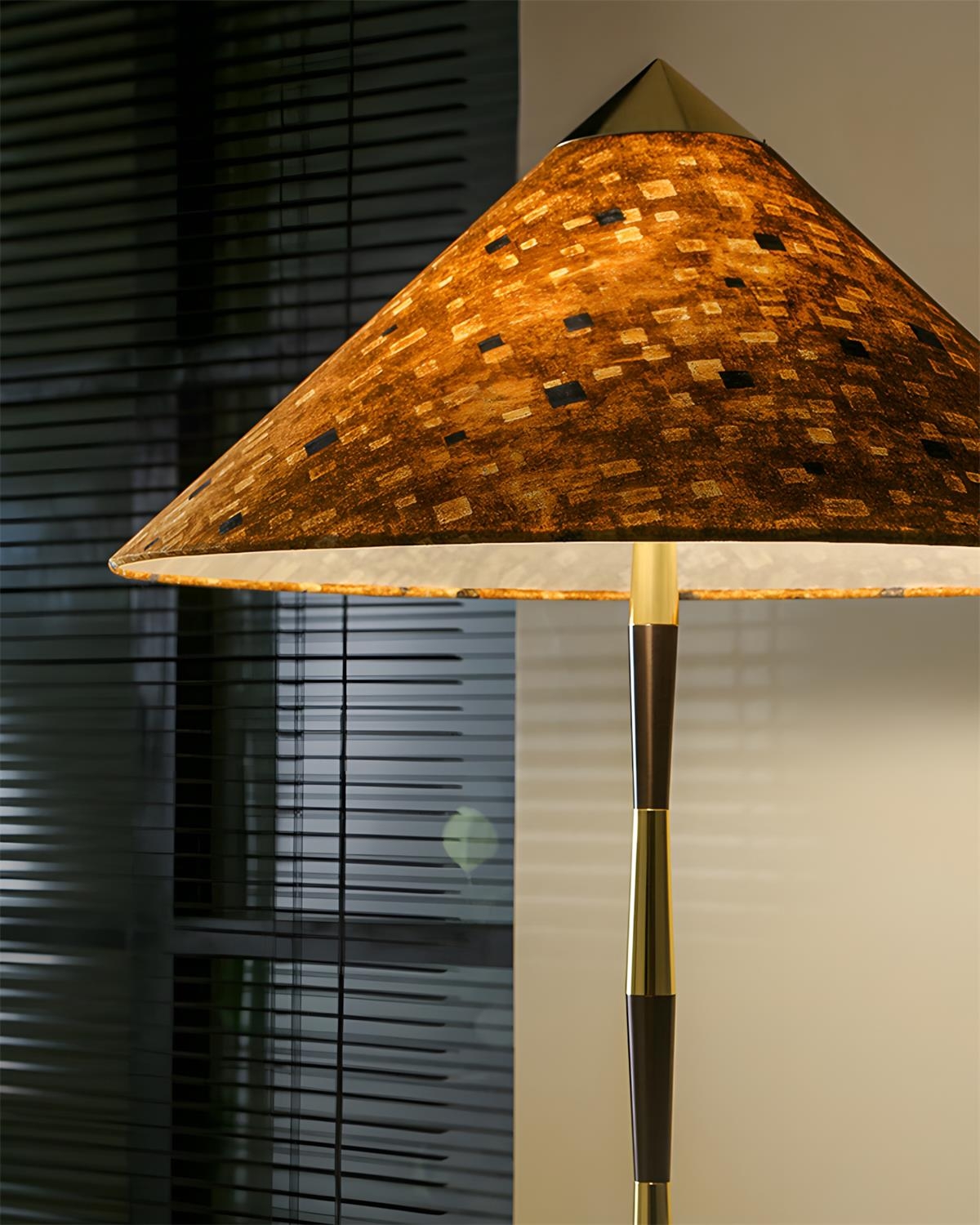 Timbre Floor Lamp T1525