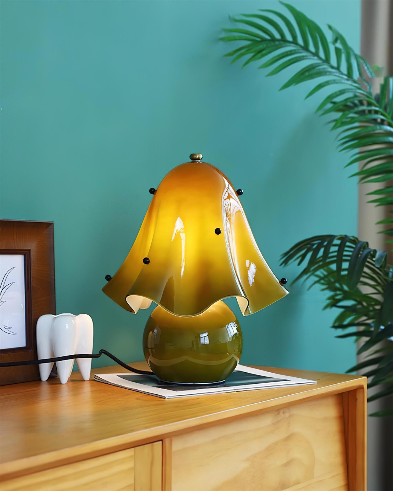 Bellina Sculptural Bell Flower Table Lamp - Accent Lighting for Room T281