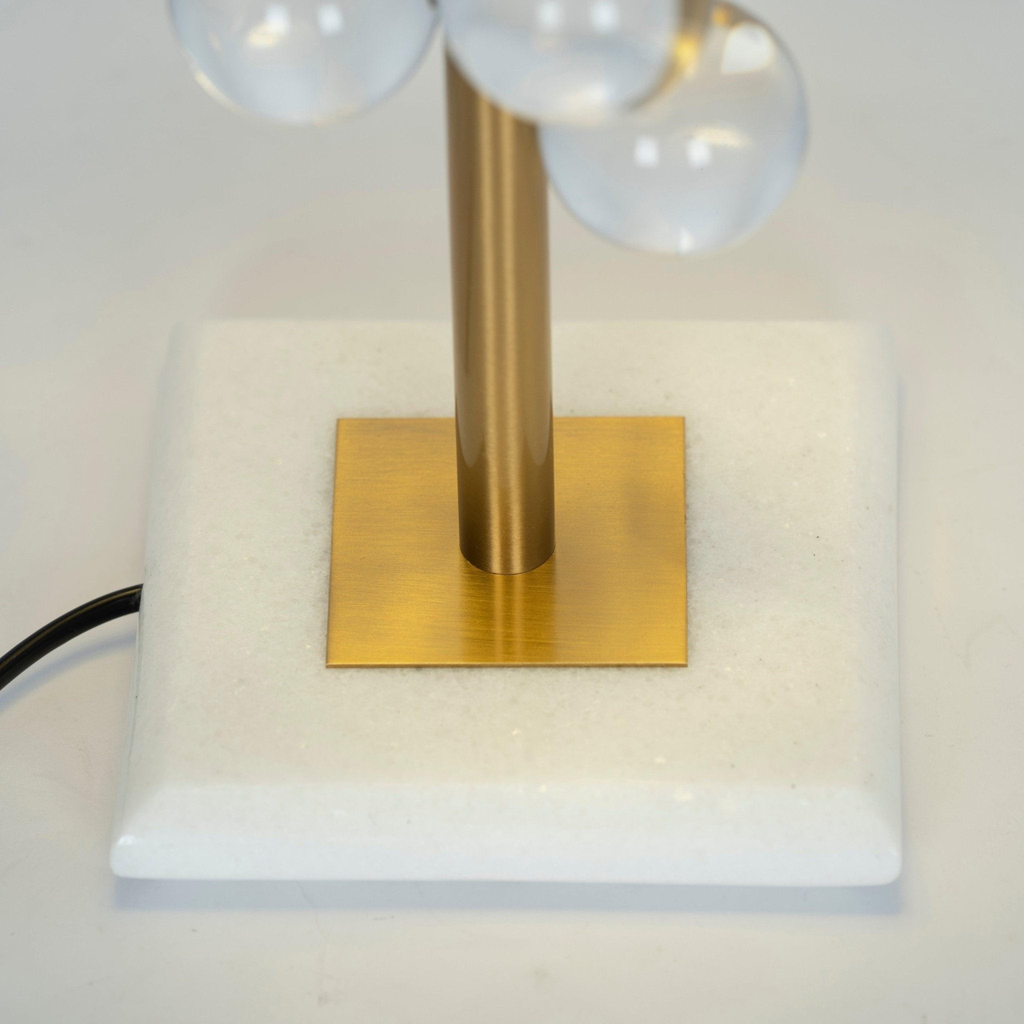 Modern Creative Metal Table Lamp M273