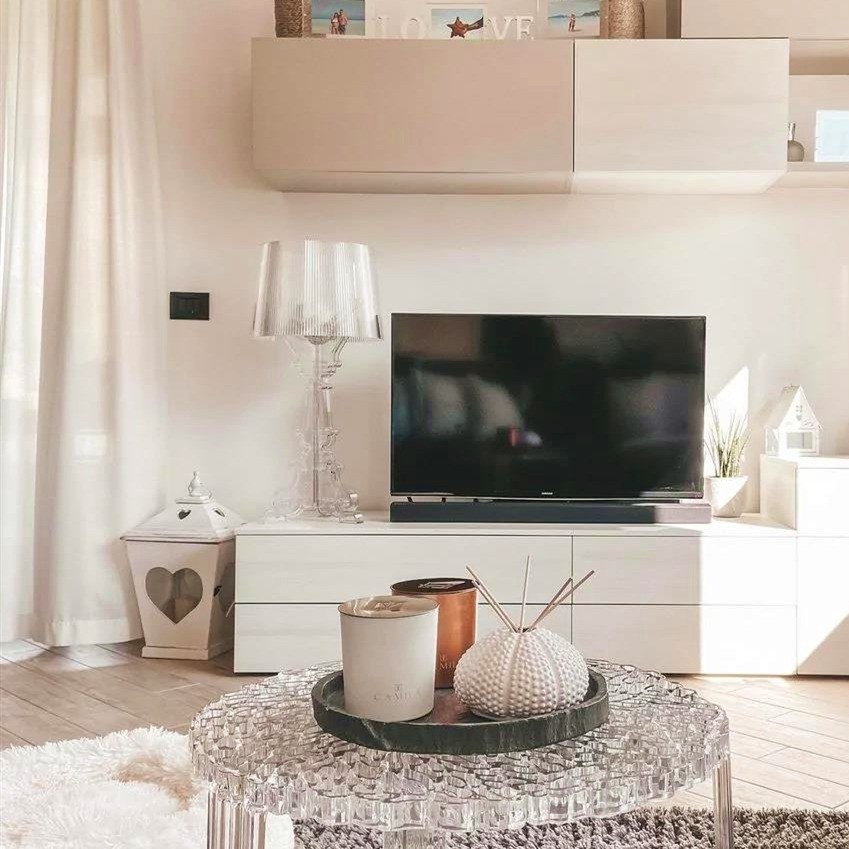 Bourgie Table Lamp