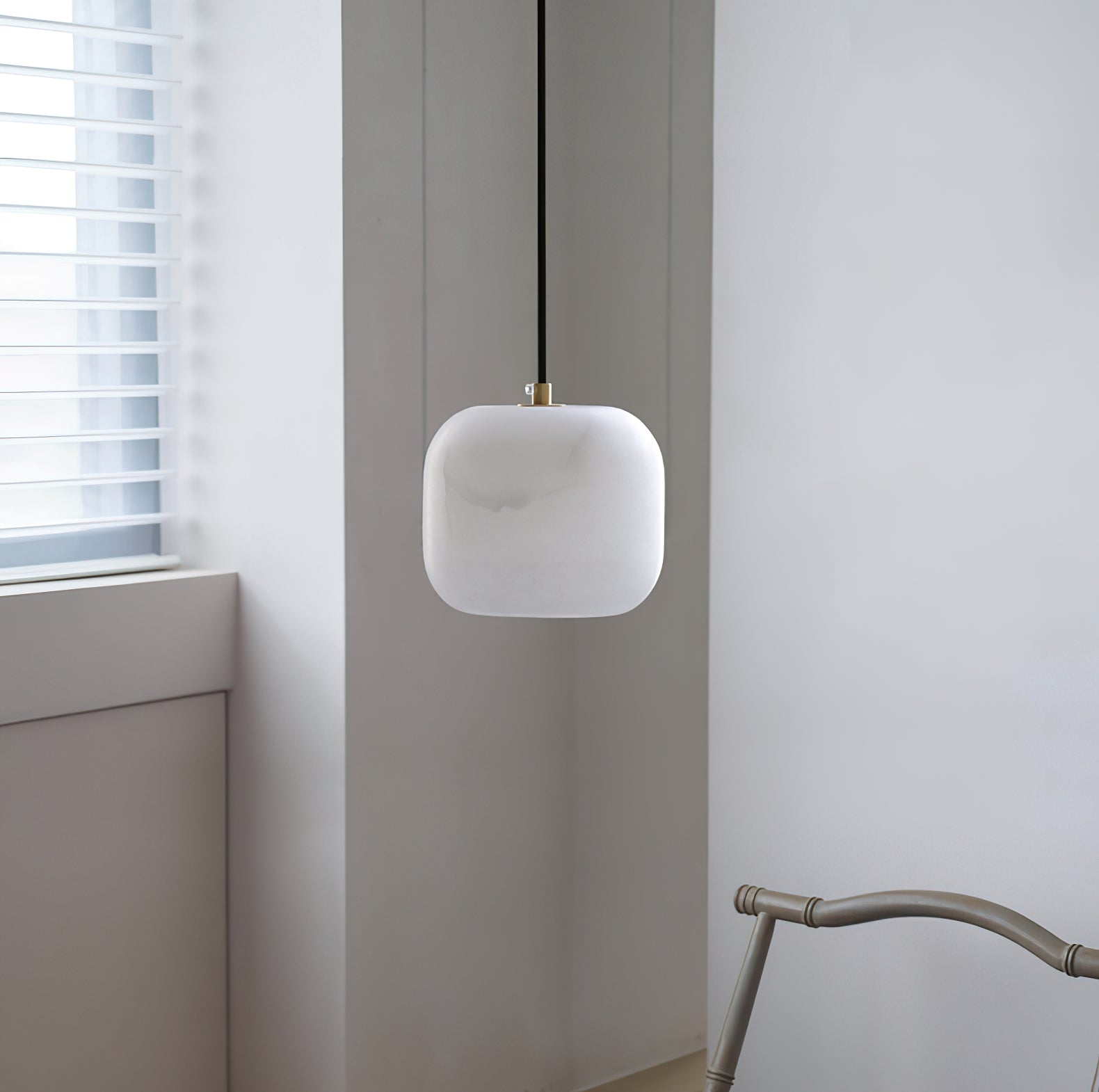 Alabaster Bedside Pendant Light T1647