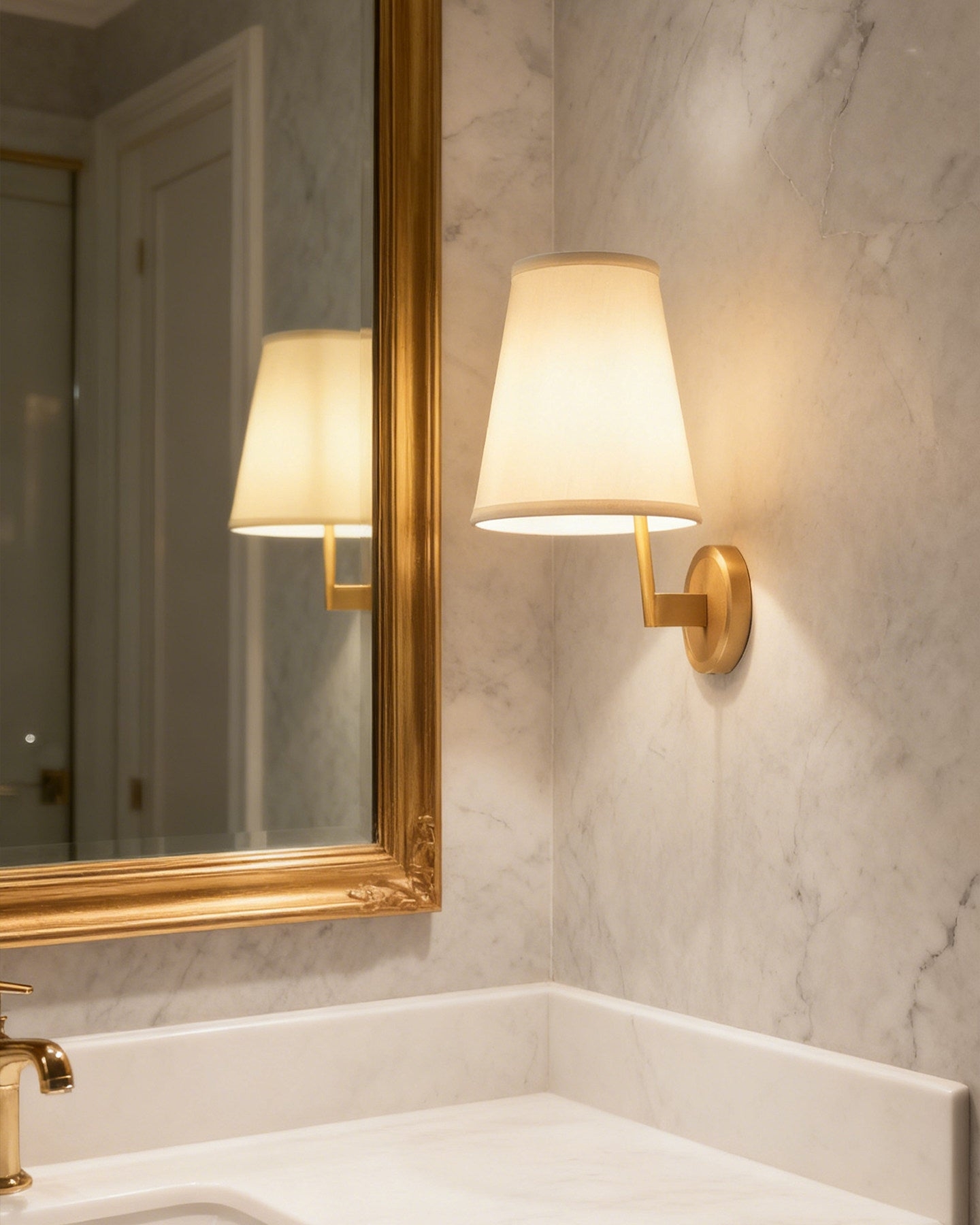 Ethereal Wall Lamp T1543