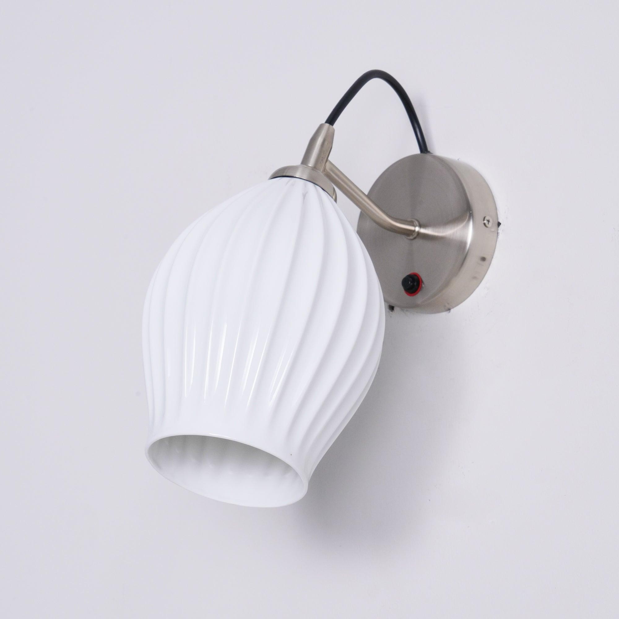 Cream Style Ceramic Ribbed Wall lamp M564