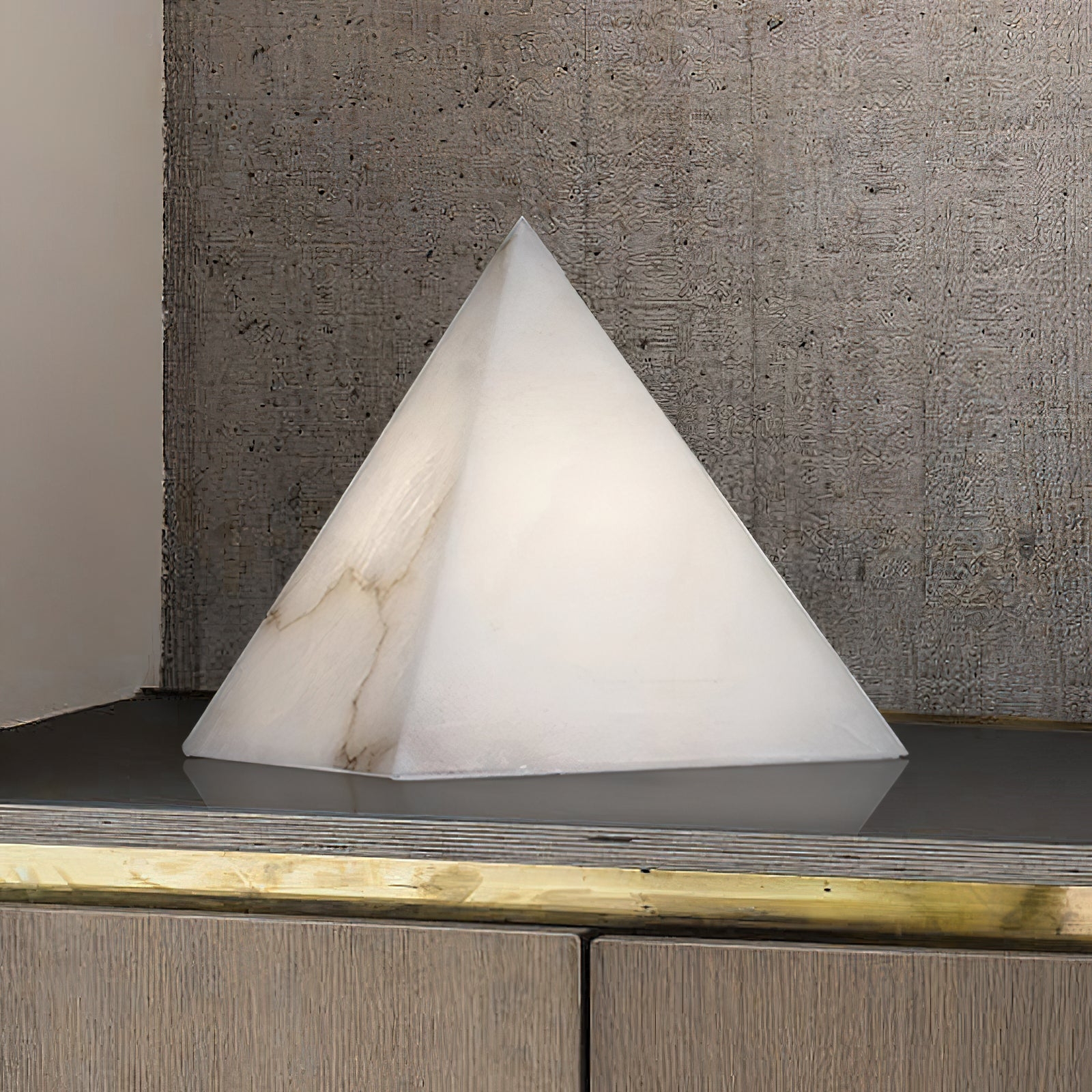 Alabaster Pyramid Table Lamp T1652