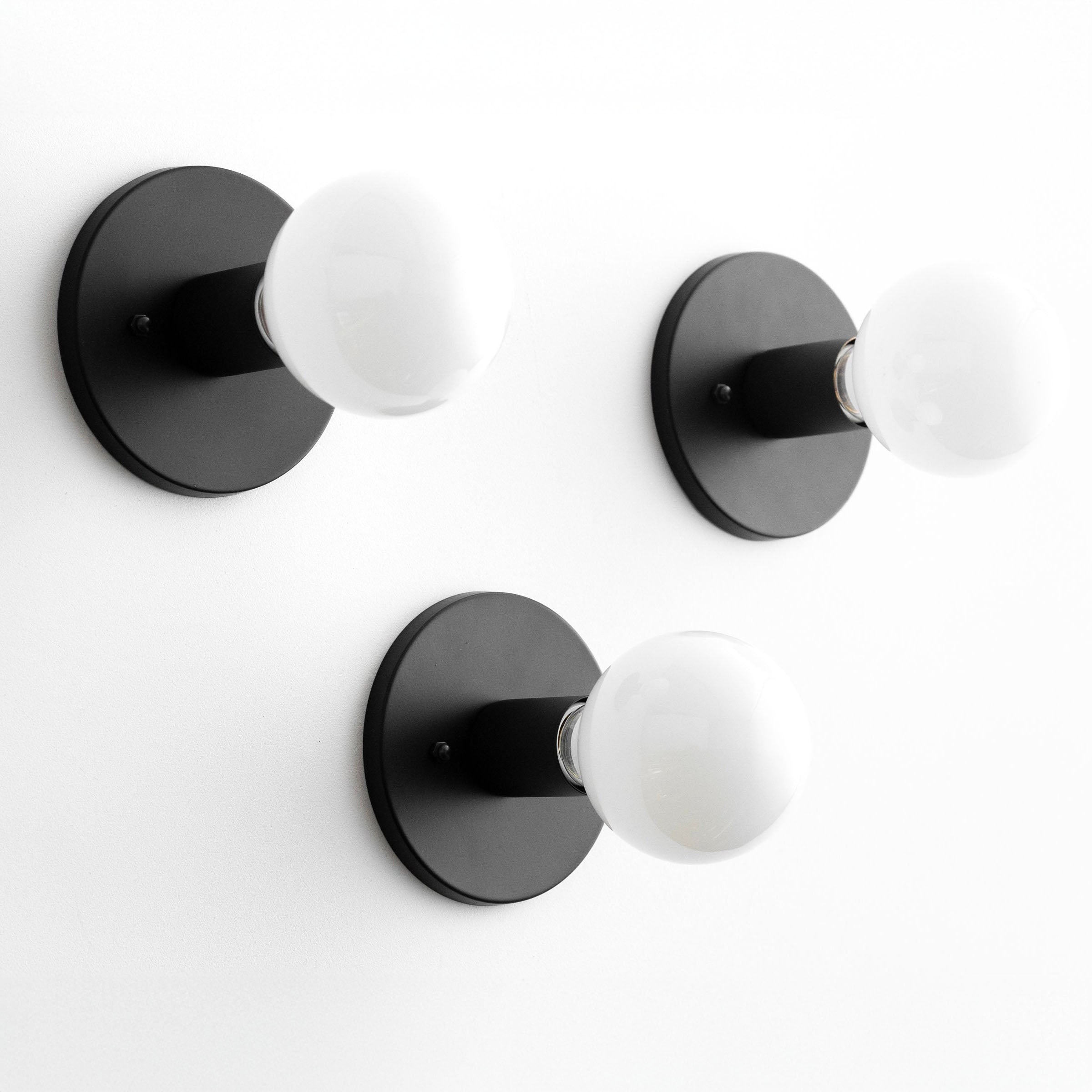 Glorica Glass Minimalist Wall Sconce - Versatile Modern Light For Any Room T333